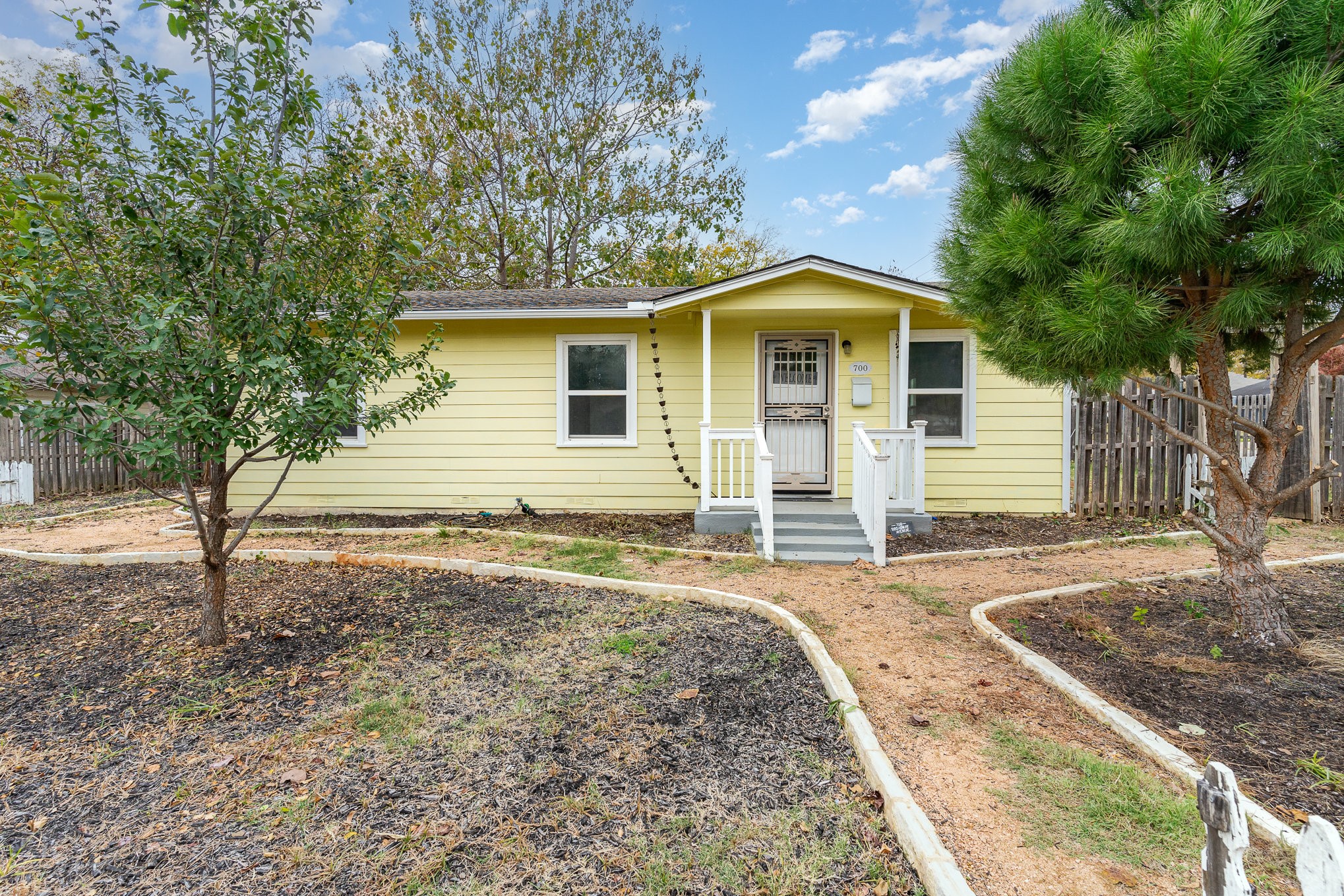 700 Broadway Avenue Euless TX 76040
