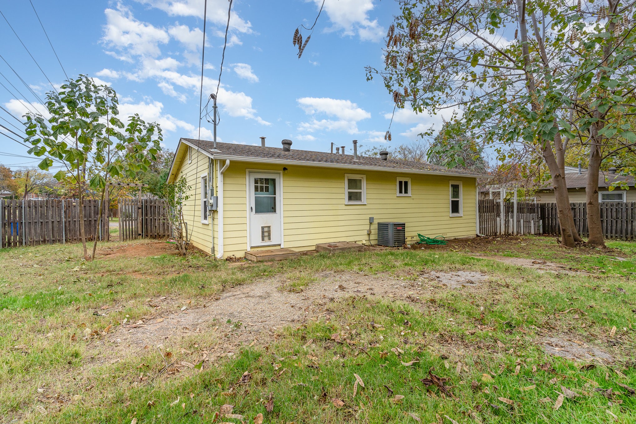 700 Broadway Avenue Euless TX 76040