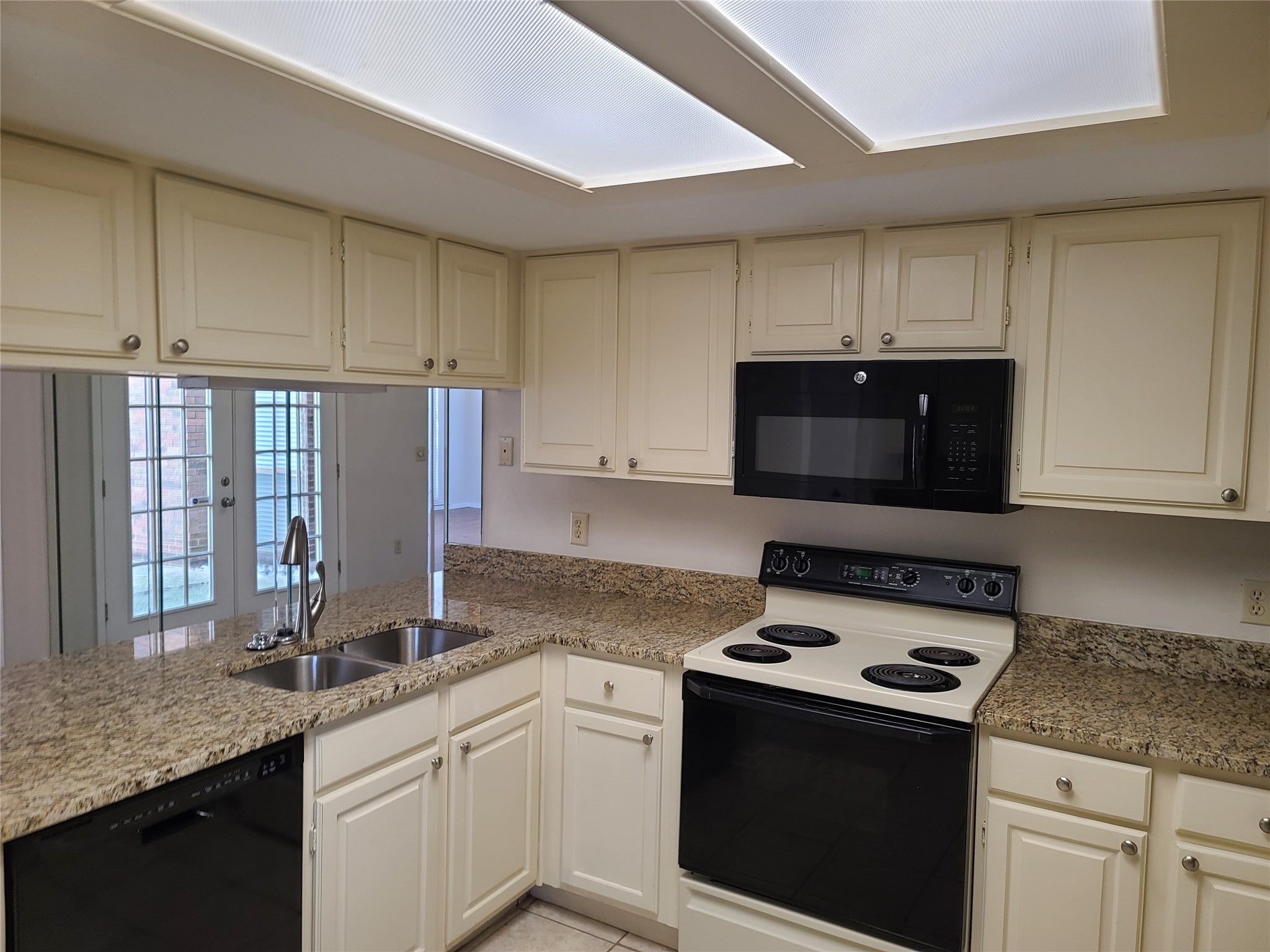 1914 Shorewood Drive Grapevine TX 76051