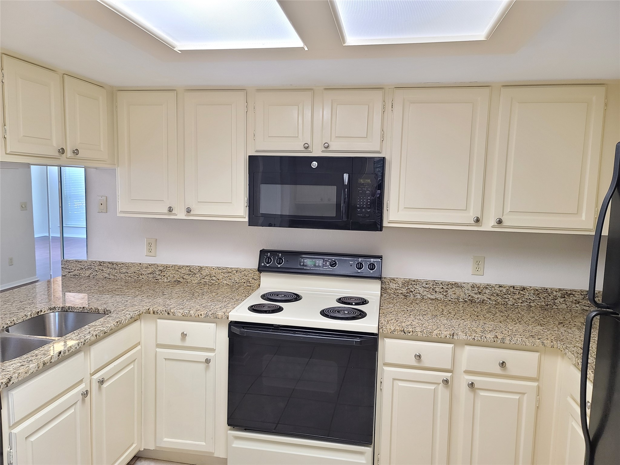 1914 Shorewood Drive Grapevine TX 76051