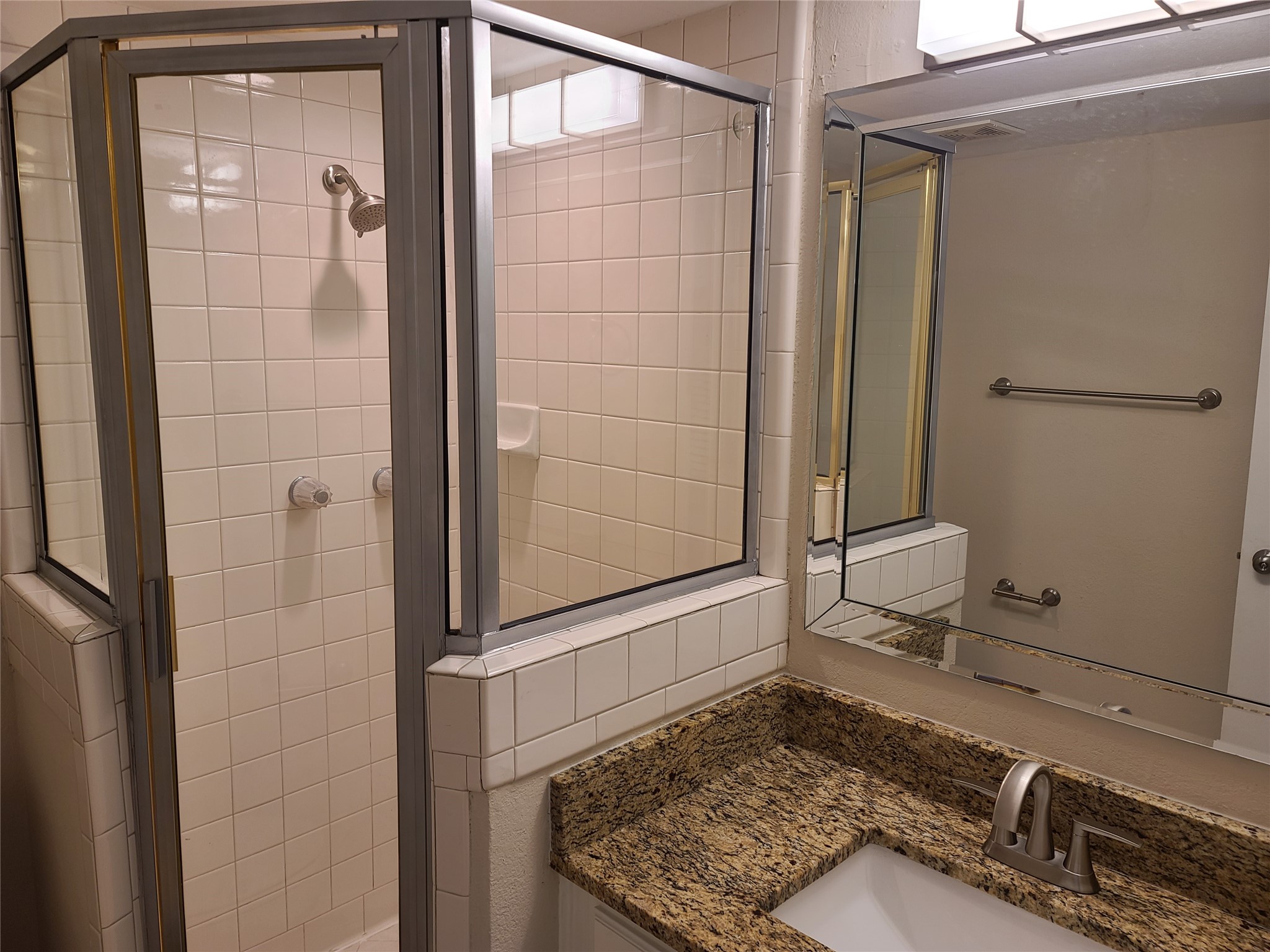 1914 Shorewood Drive Grapevine TX 76051