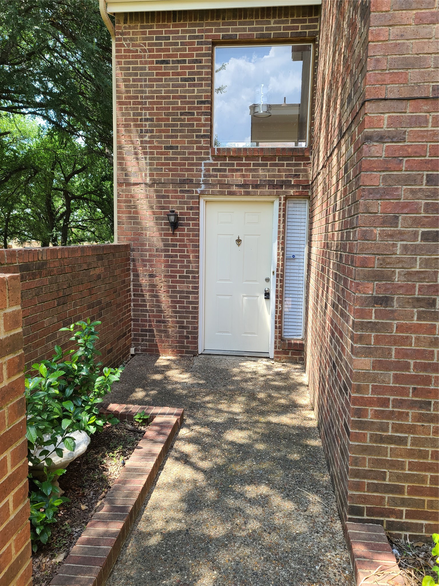 1914 Shorewood Drive Grapevine TX 76051