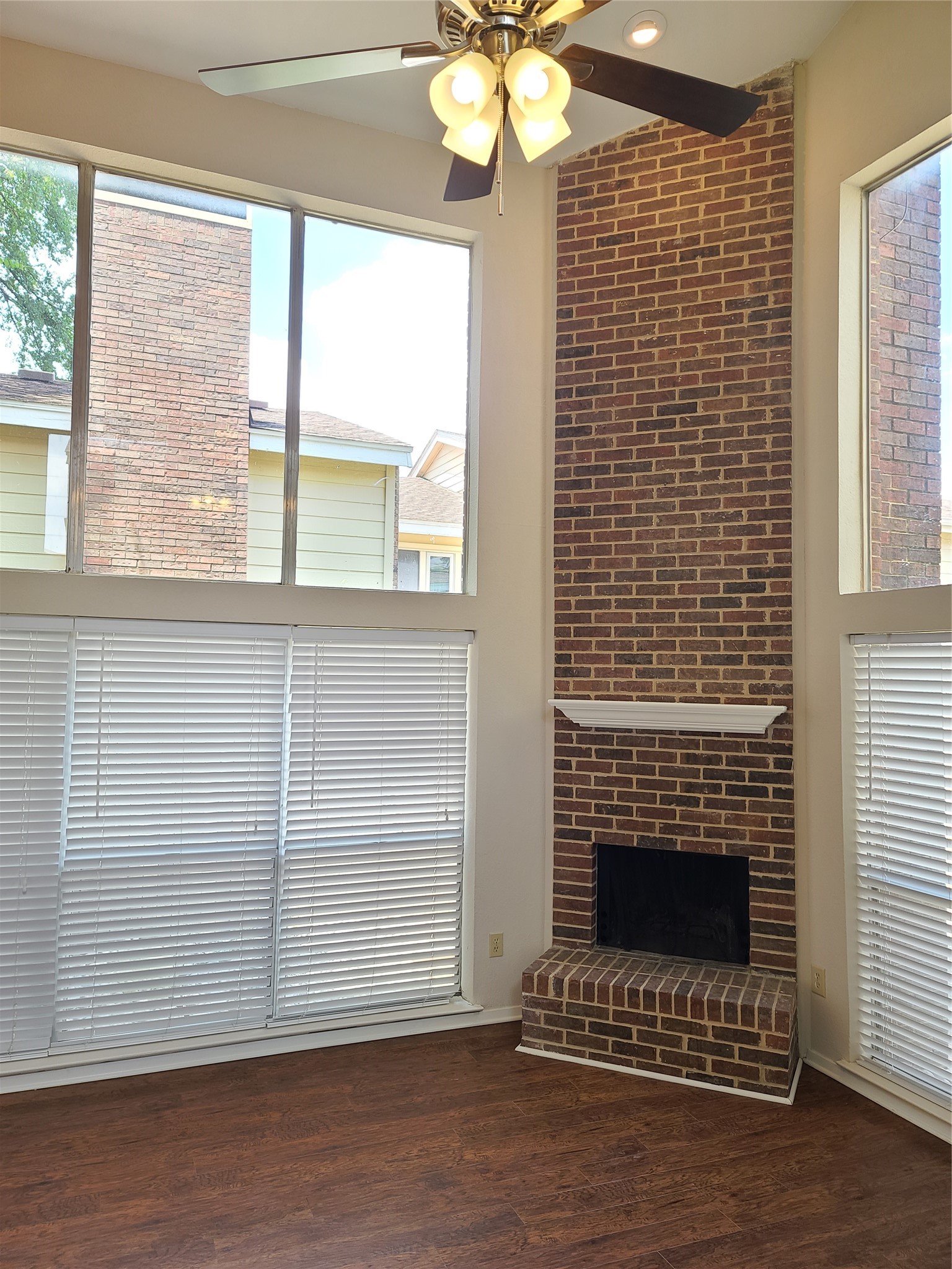 1914 Shorewood Drive Grapevine TX 76051