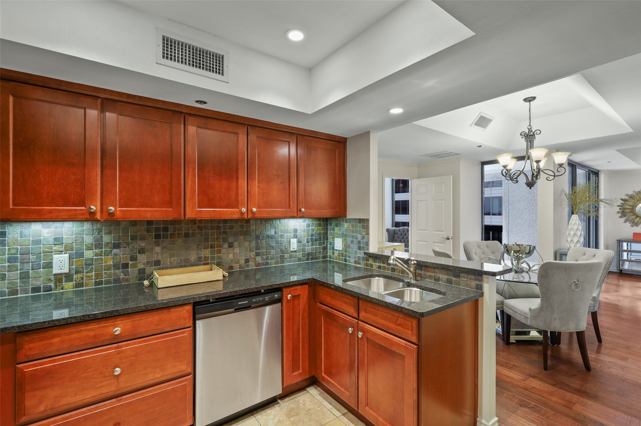 5909 Luther Lane Dallas TX 75225