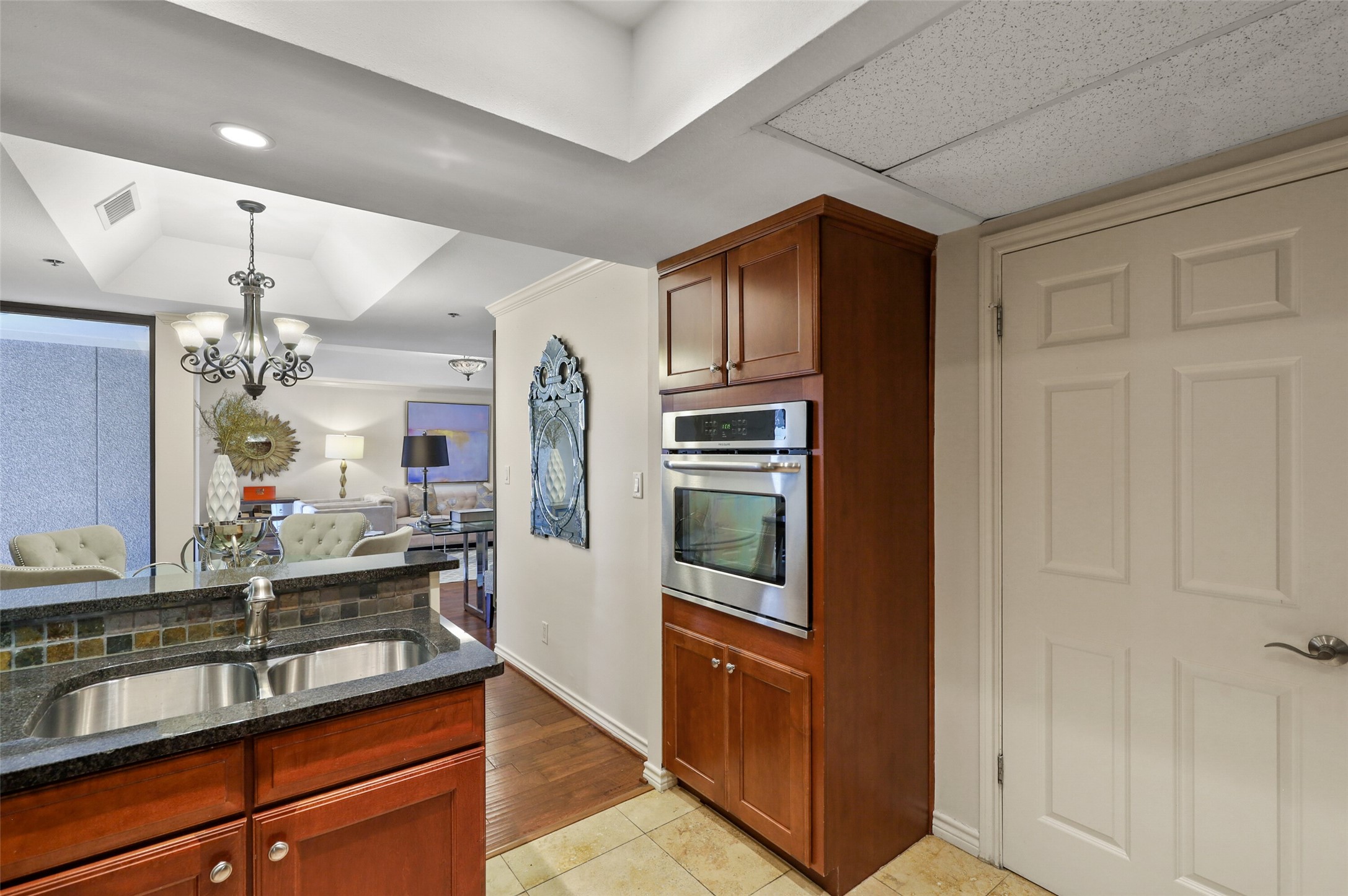5909 Luther Lane Dallas TX 75225