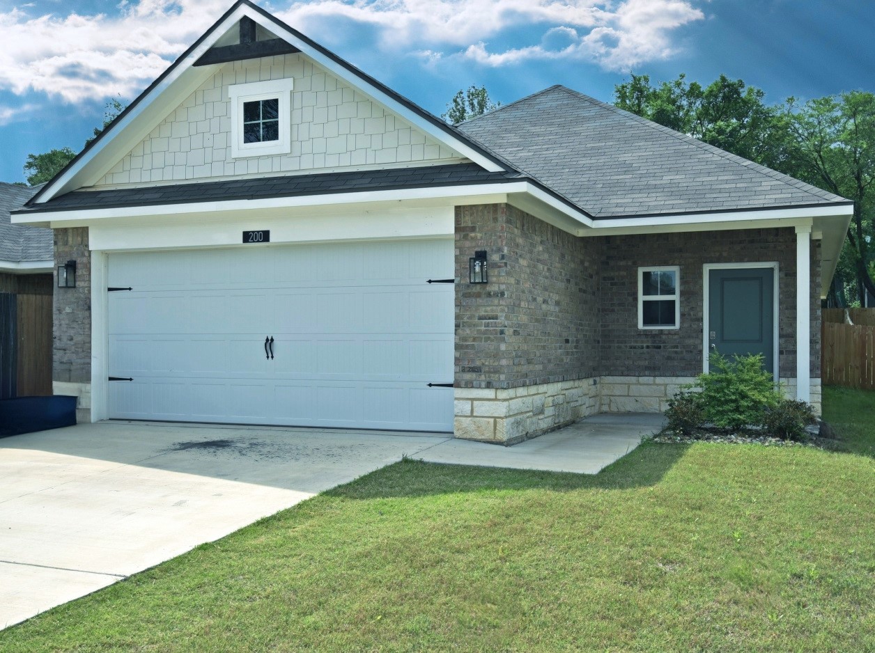 200 Blue Bird Lane Mineola TX 75773