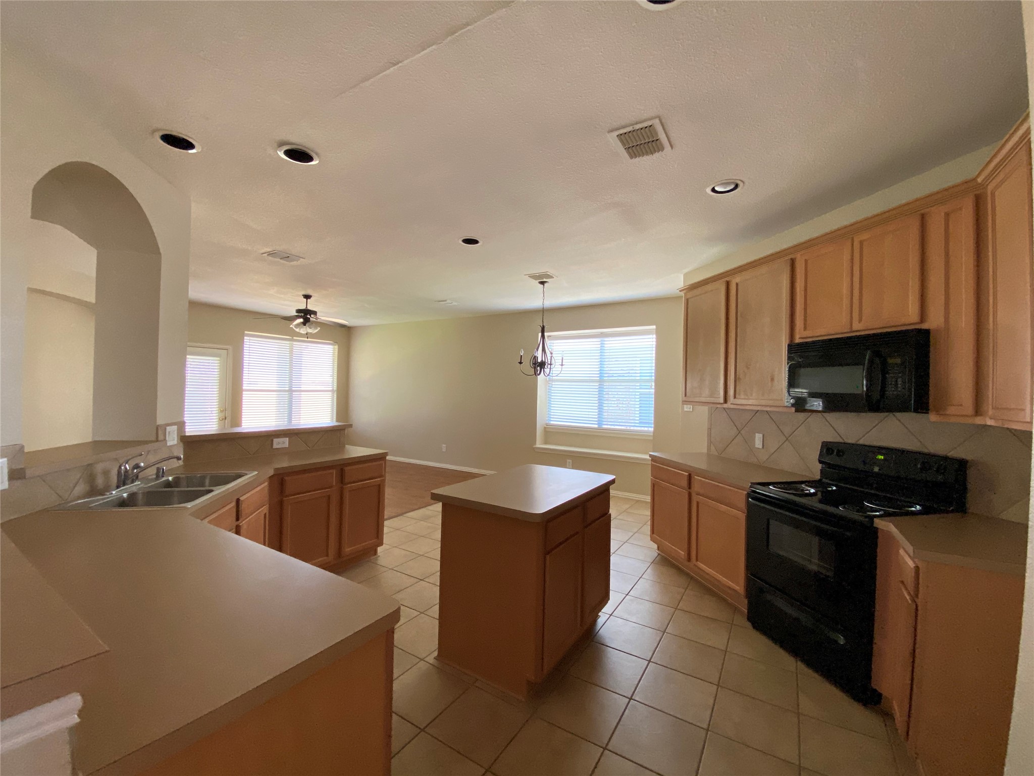 513 Jefferson Lane Lake Dallas TX 75065
