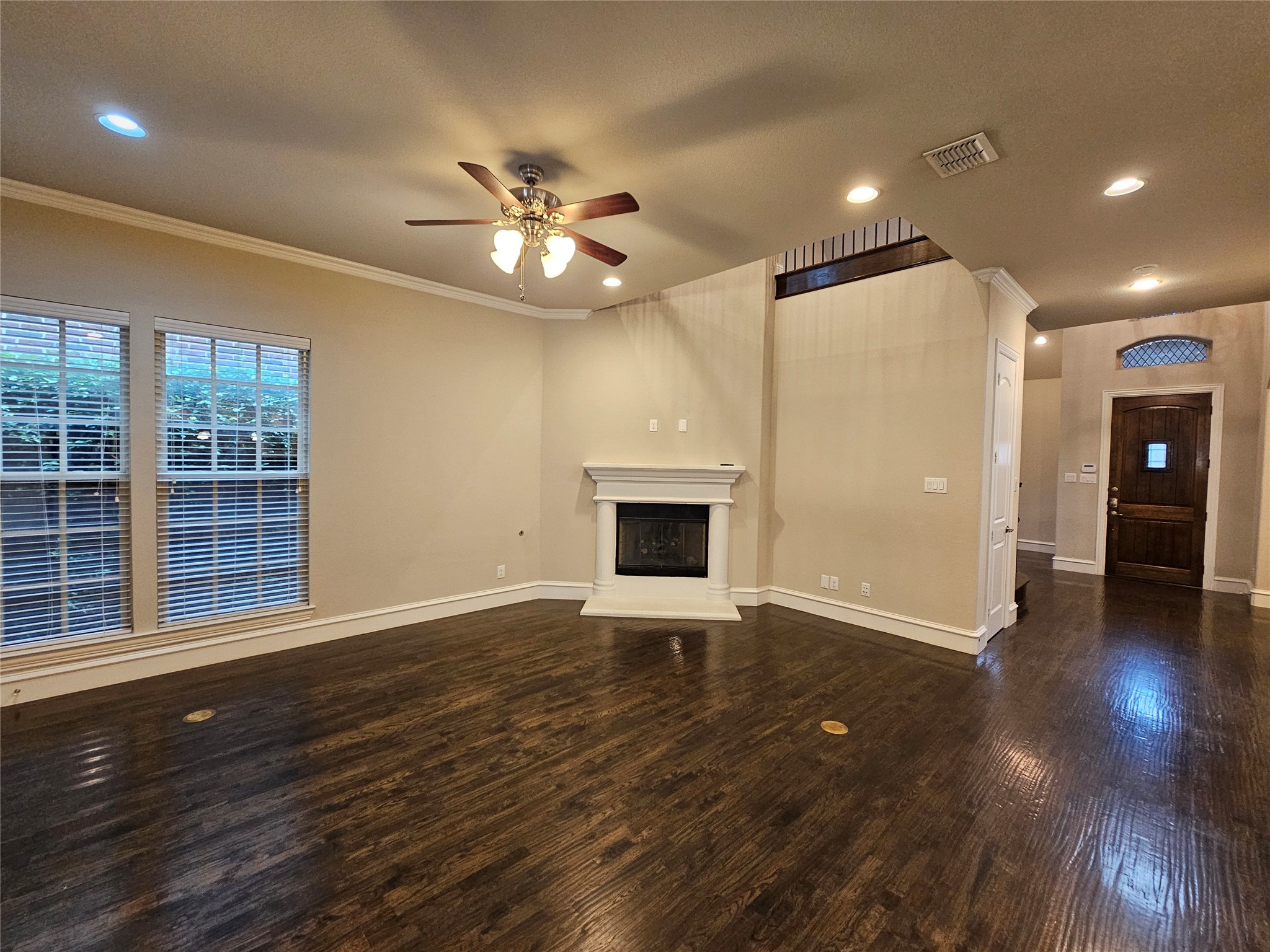 988 Shadyside Lane Dallas TX 75223