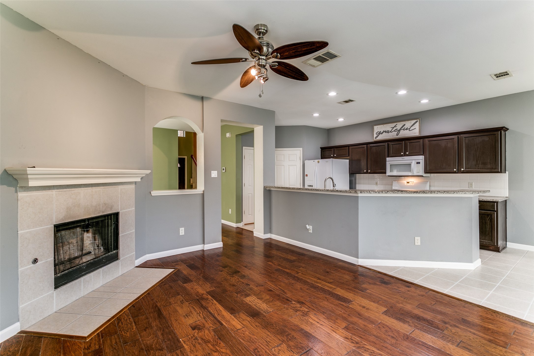 211 Patriot Lane Euless TX 76040