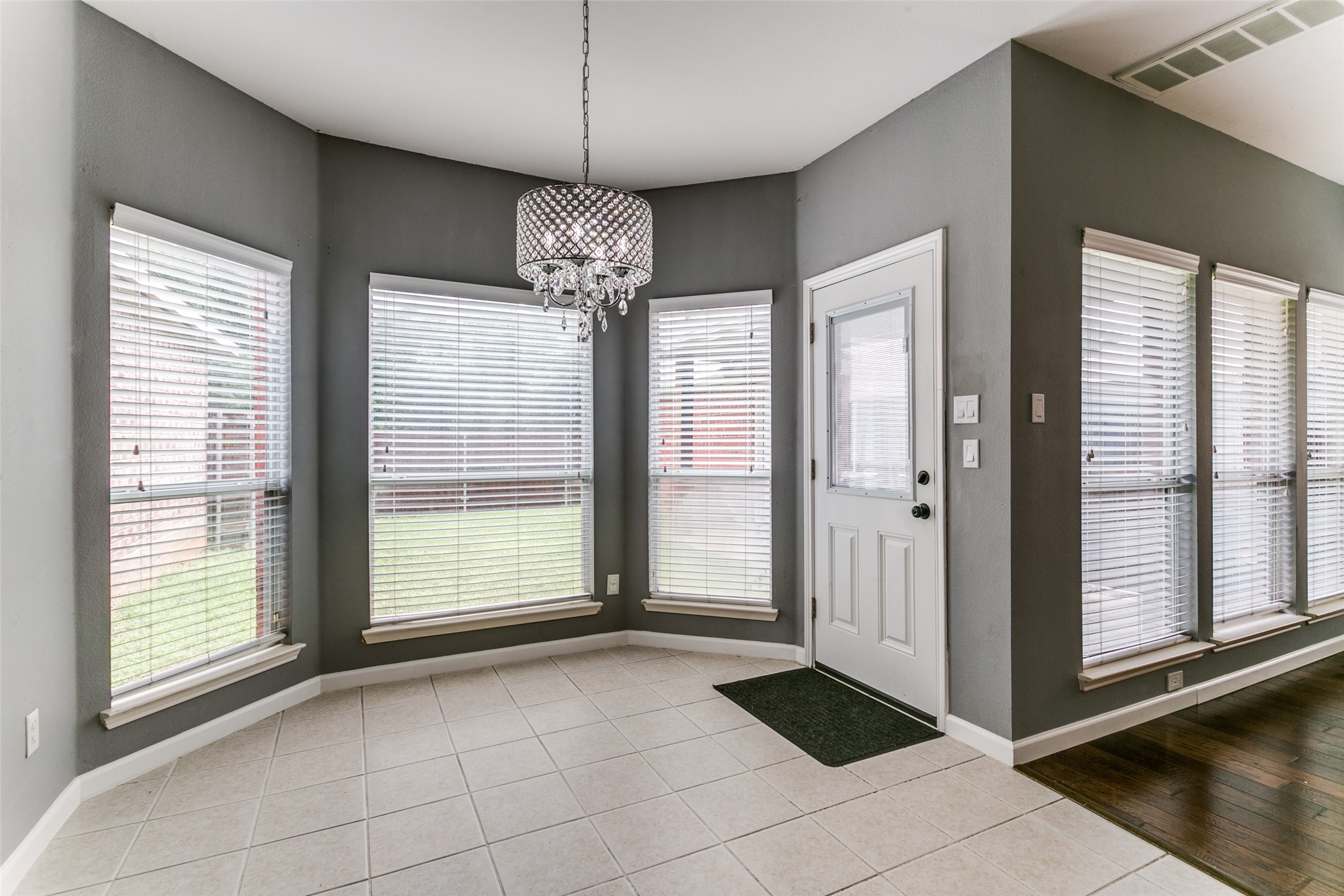 211 Patriot Lane Euless TX 76040