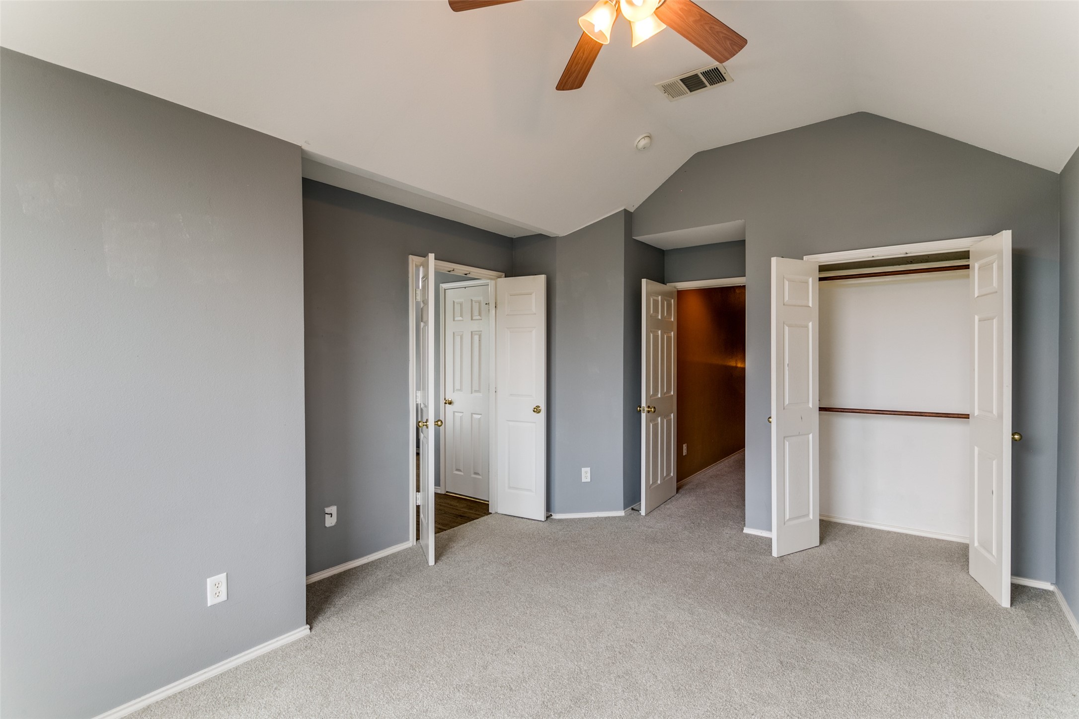 211 Patriot Lane Euless TX 76040