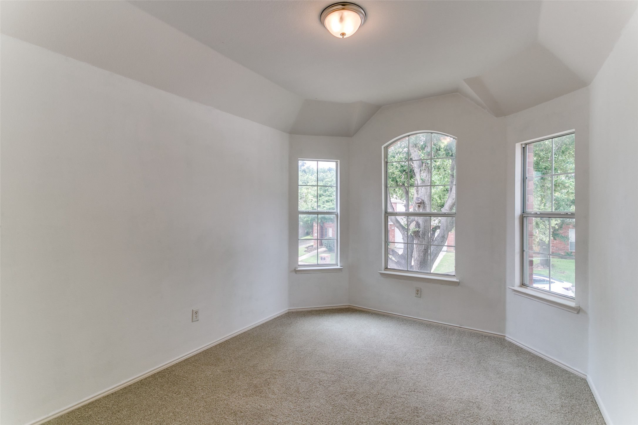 211 Patriot Lane Euless TX 76040