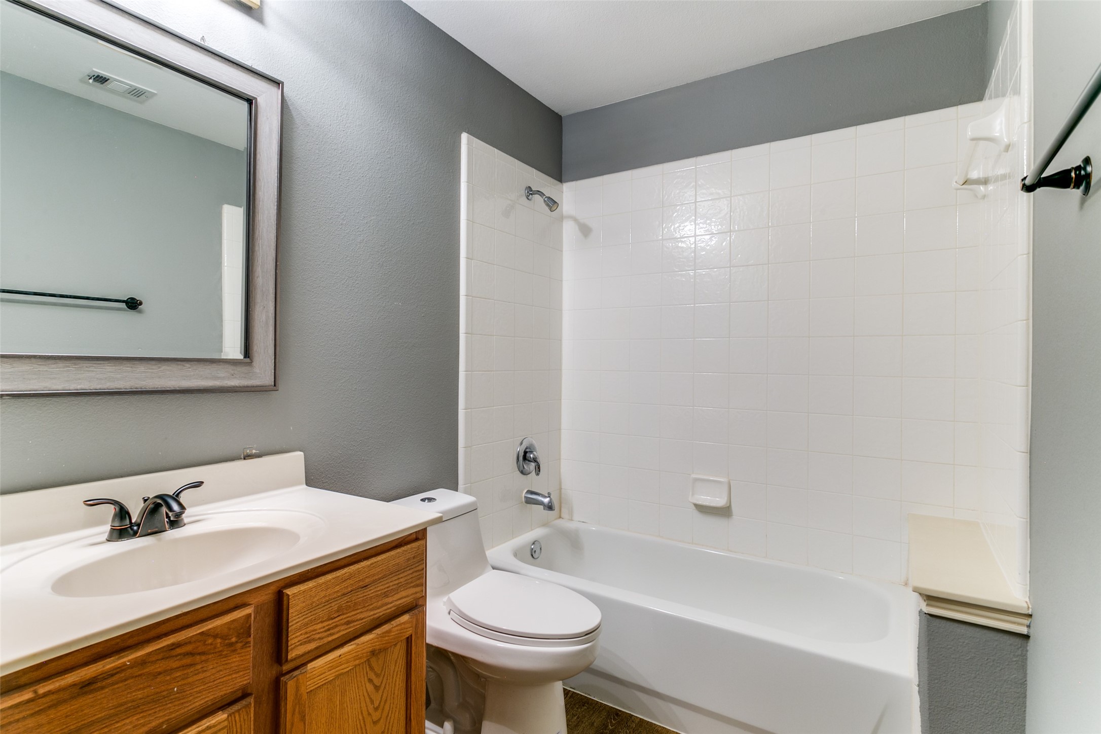 211 Patriot Lane Euless TX 76040