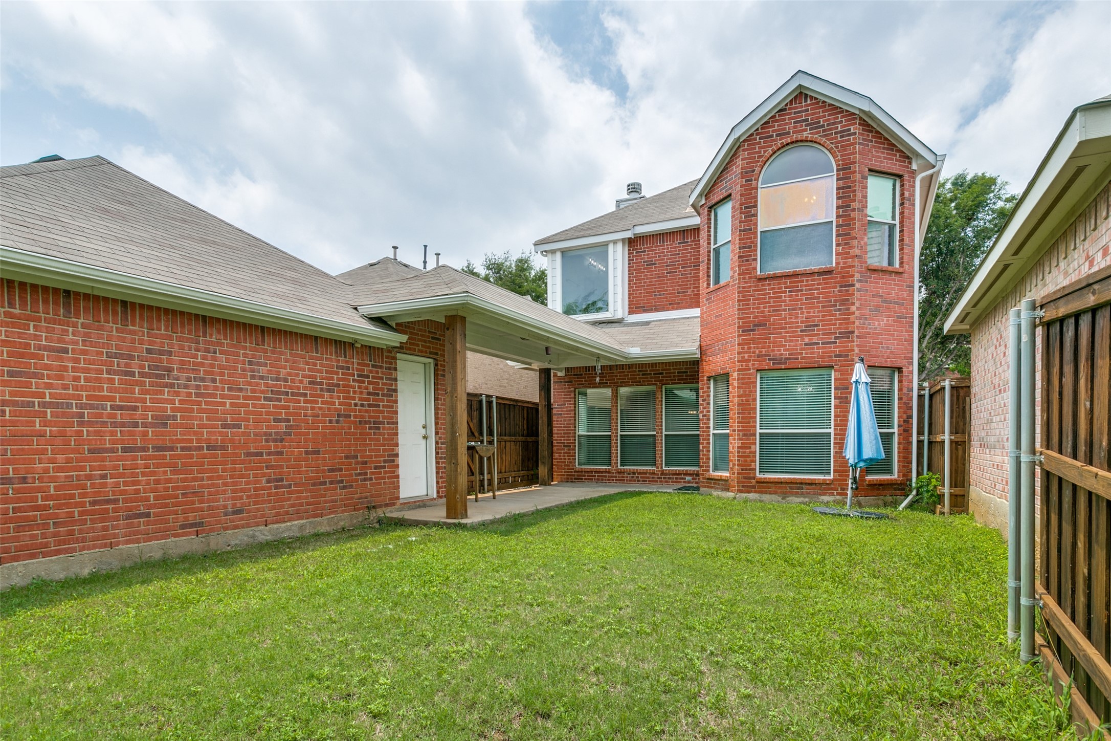 211 Patriot Lane Euless TX 76040