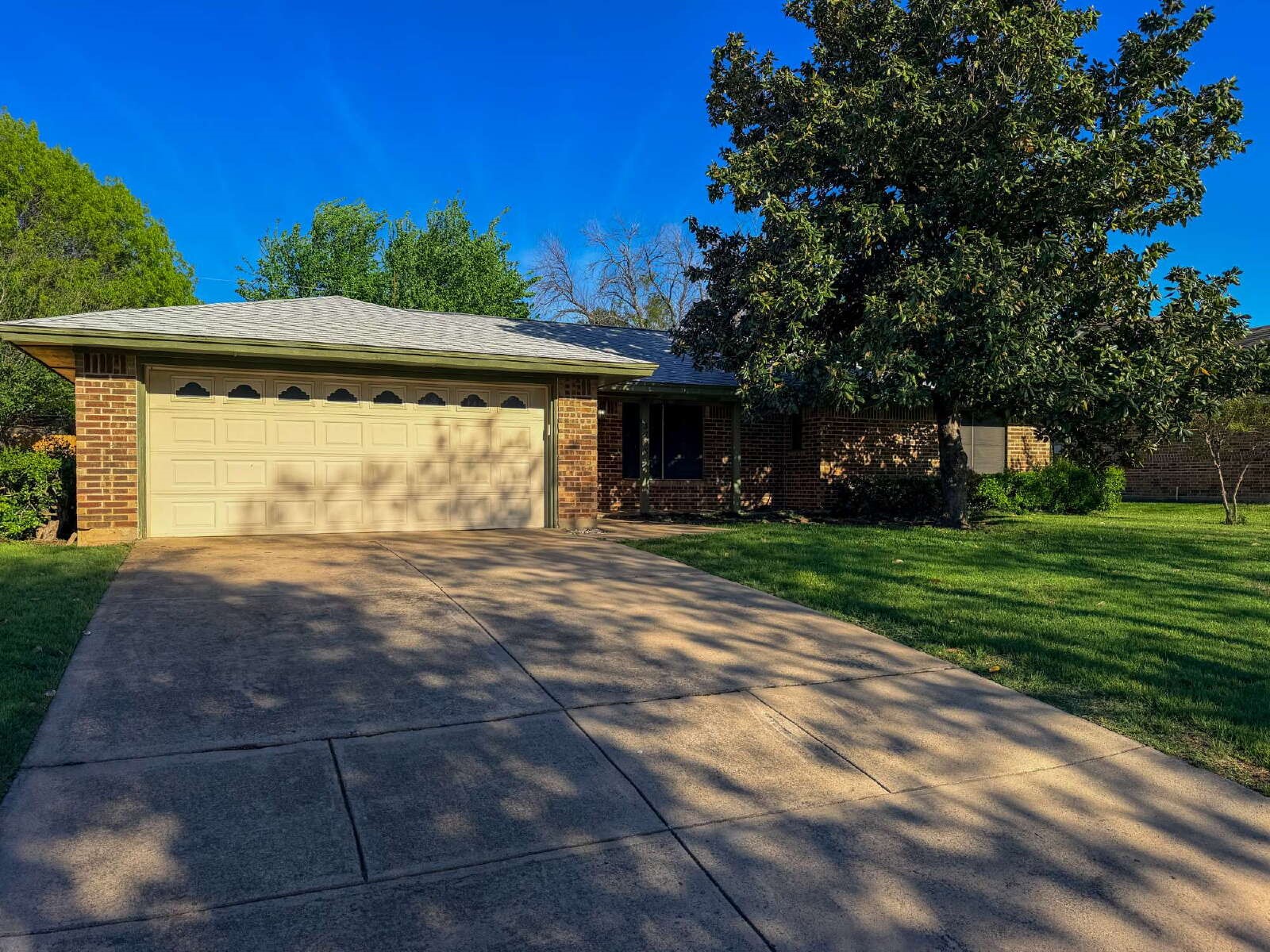 3708 Holland Drive North Richland Hills TX 76180