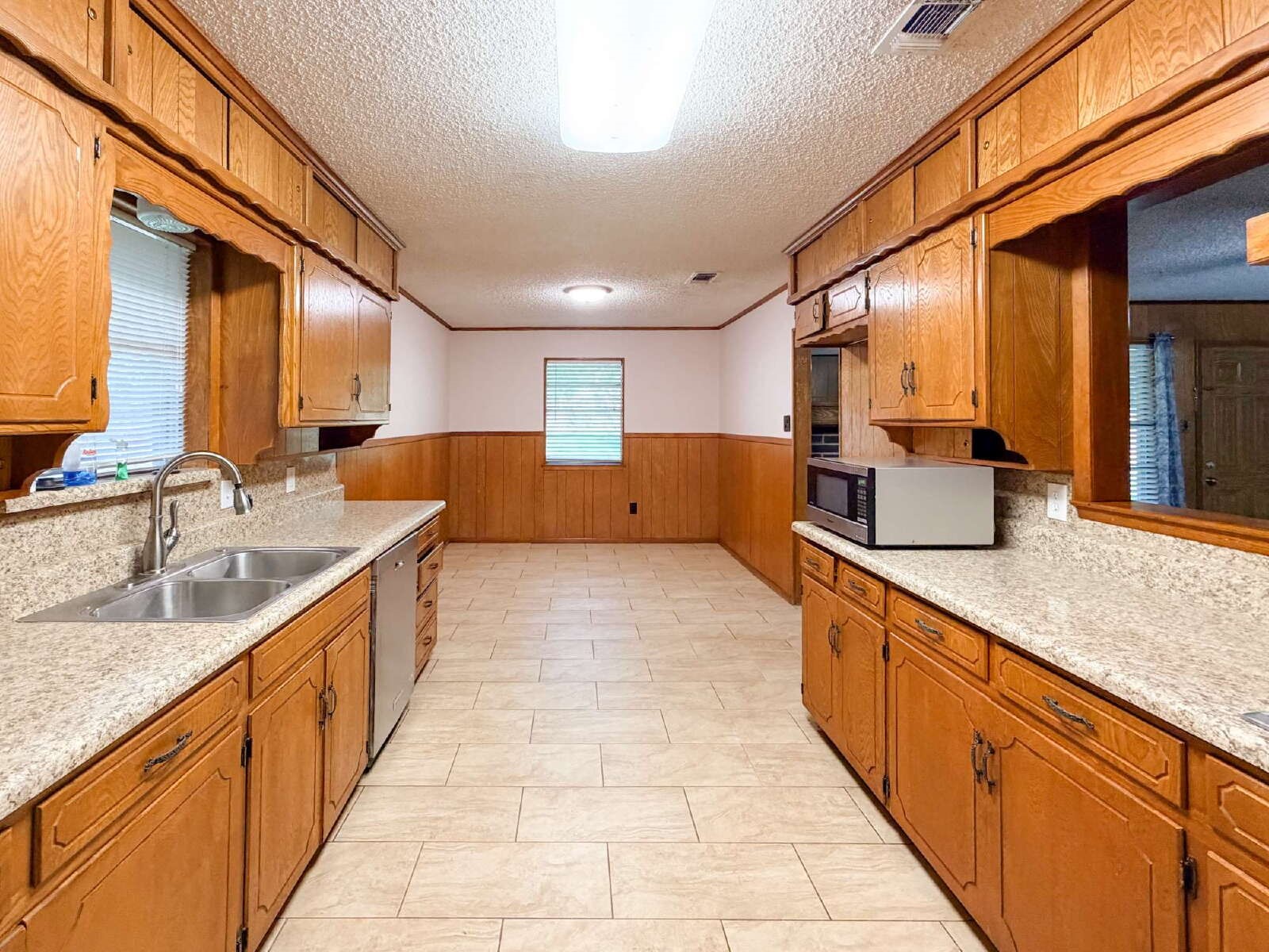 3708 Holland Drive North Richland Hills TX 76180