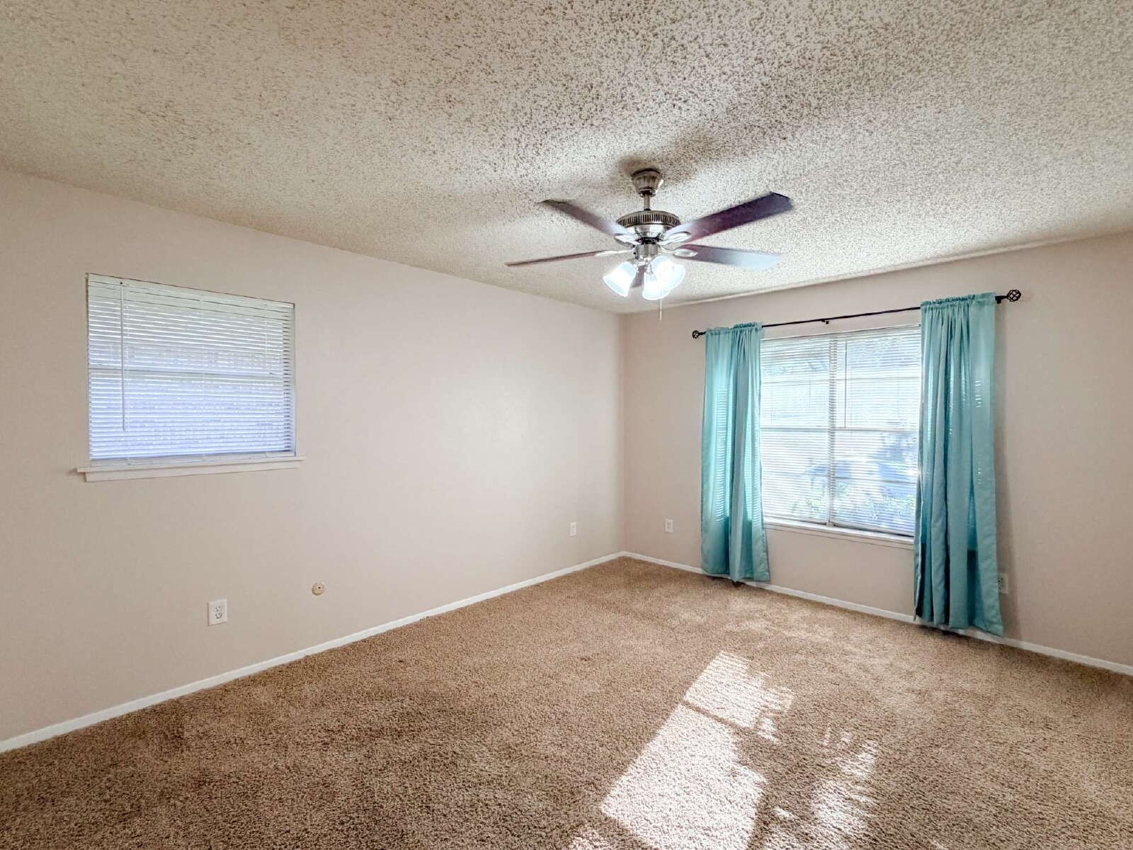 3708 Holland Drive North Richland Hills TX 76180