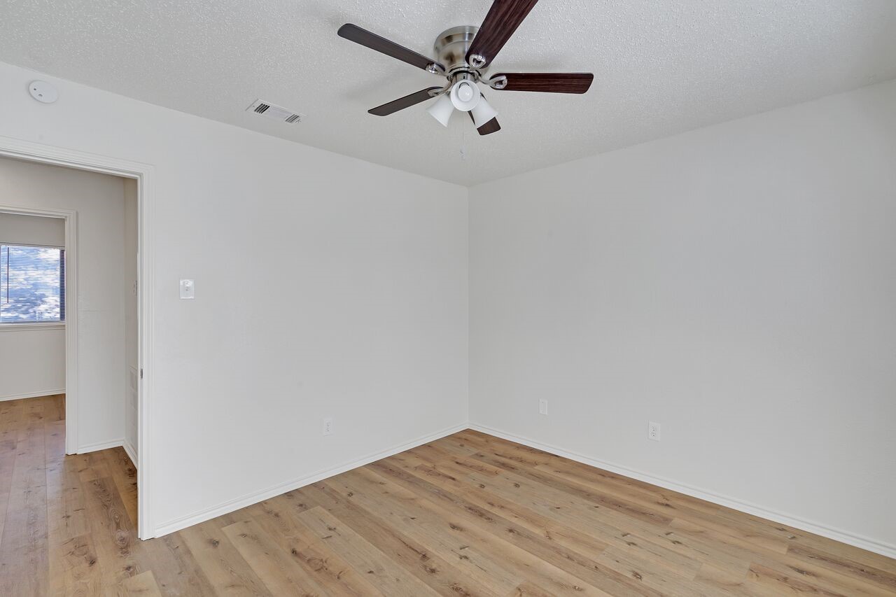210 Rolston Road Irving TX 75060