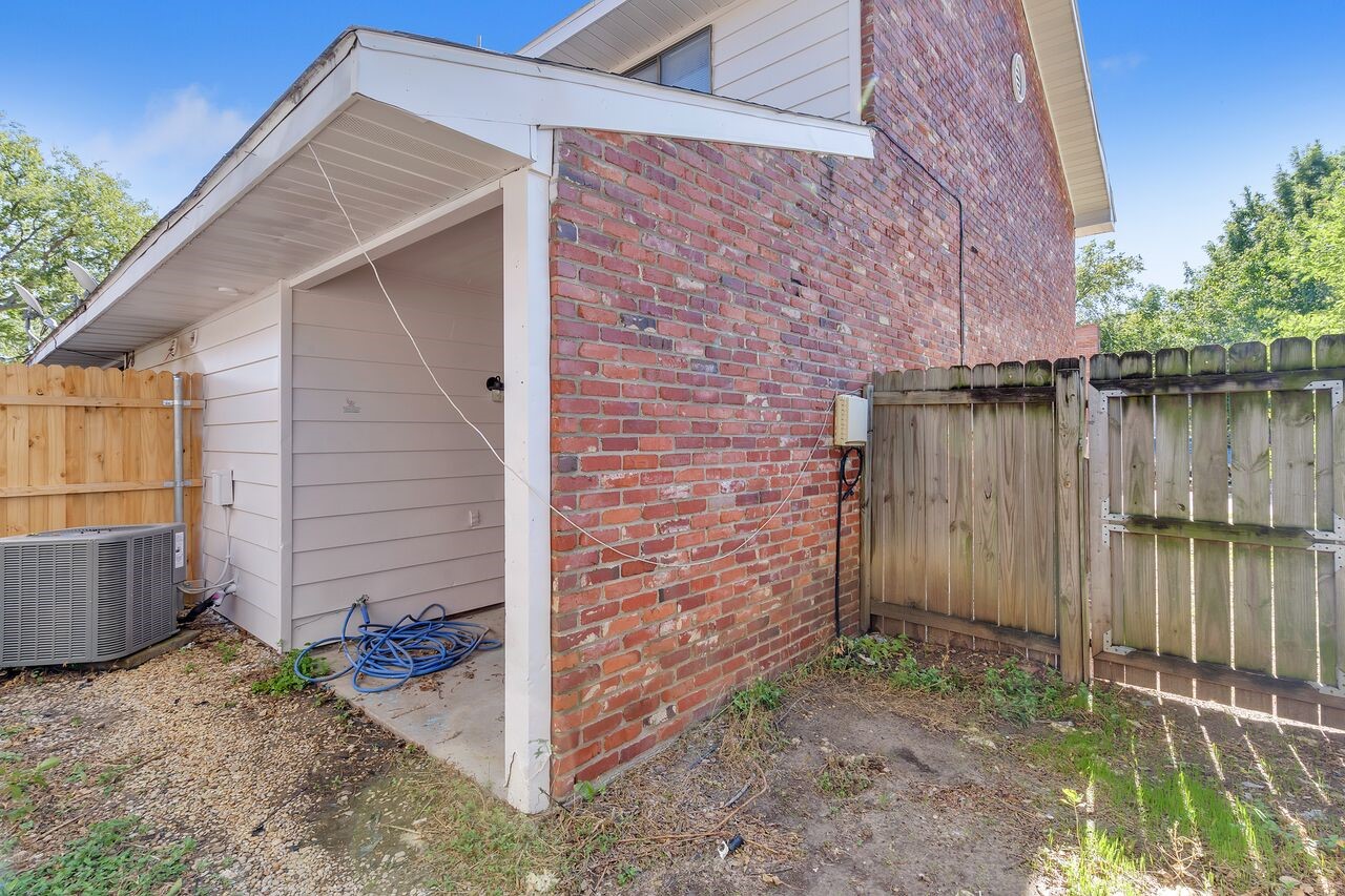 210 Rolston Road Irving TX 75060