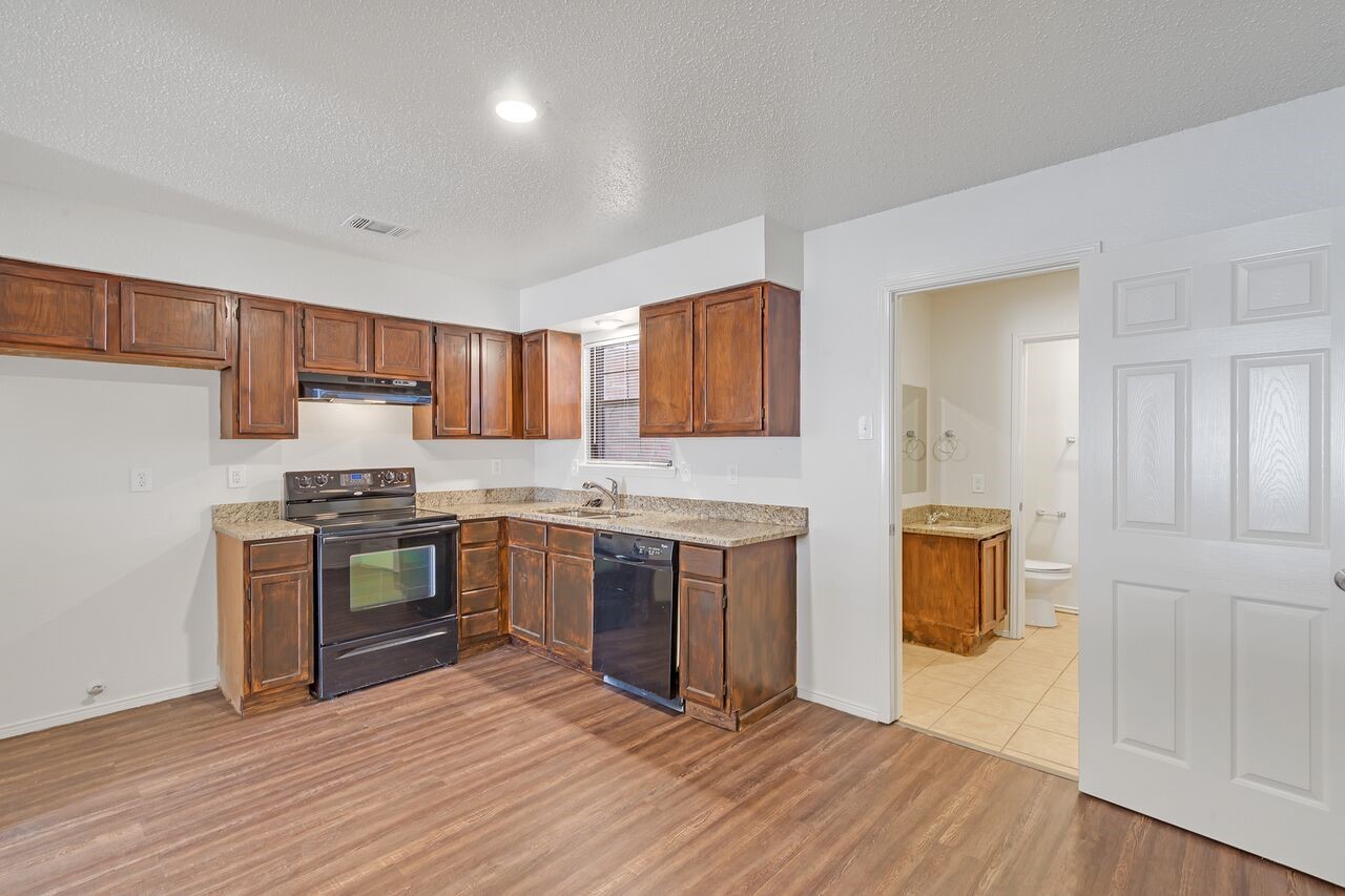 210 Rolston Road Irving TX 75060
