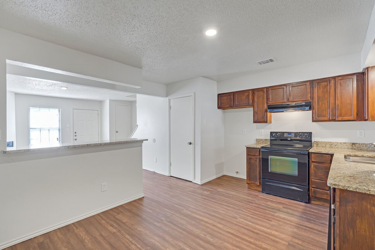 210 Rolston Road Irving TX 75060