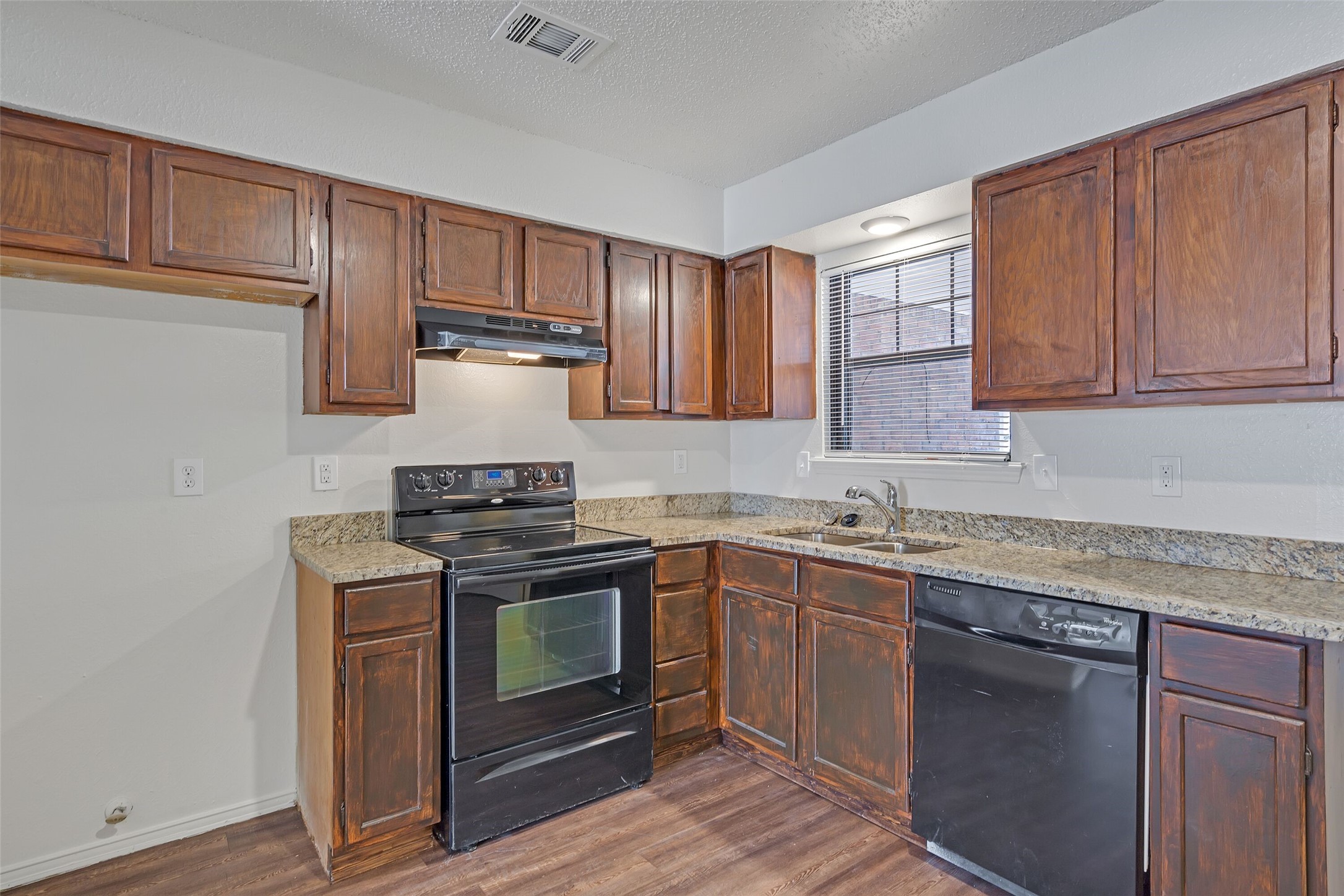 210 Rolston Road Irving TX 75060