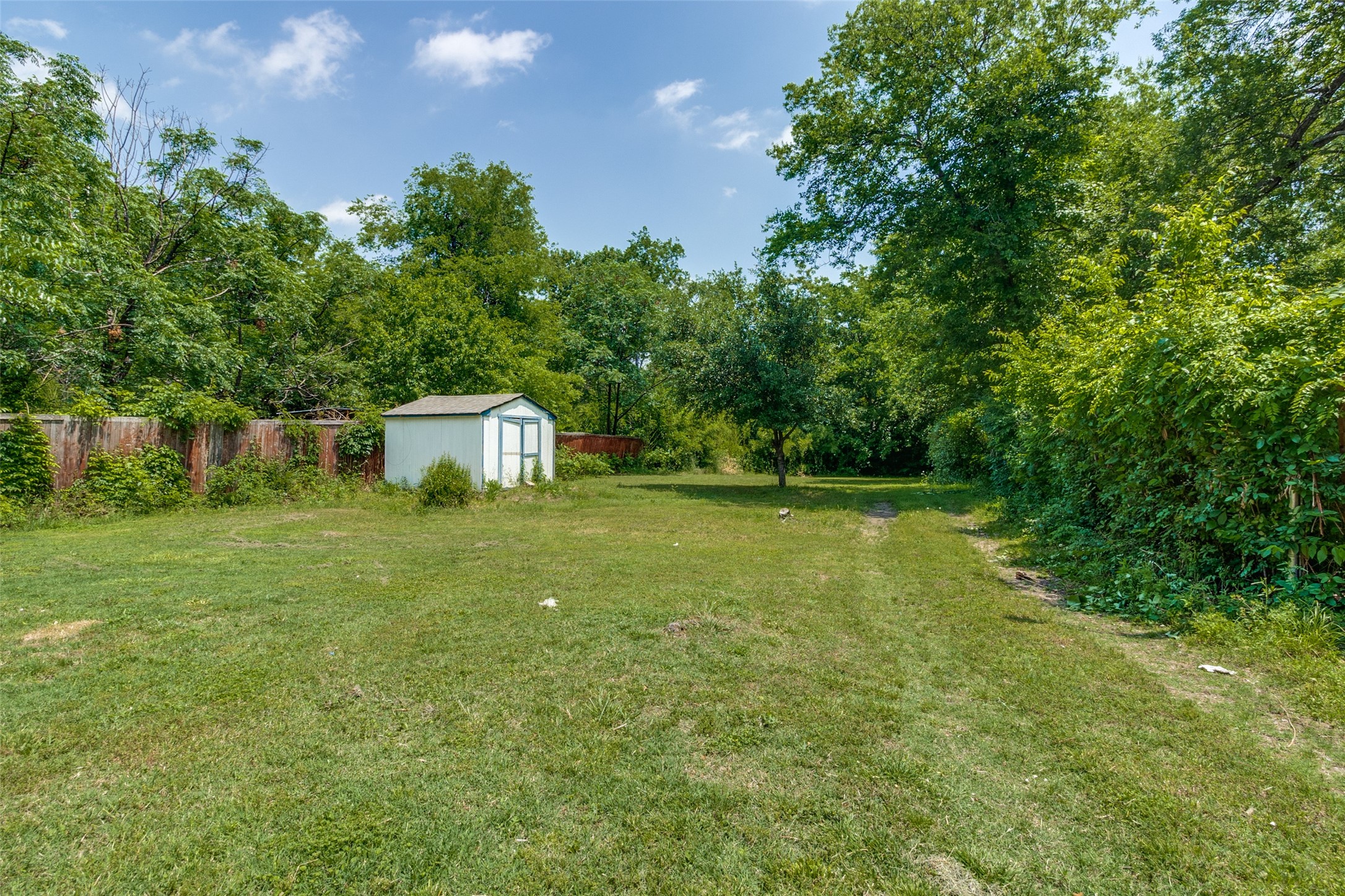 4022 Baker Avenue Dallas TX 75212