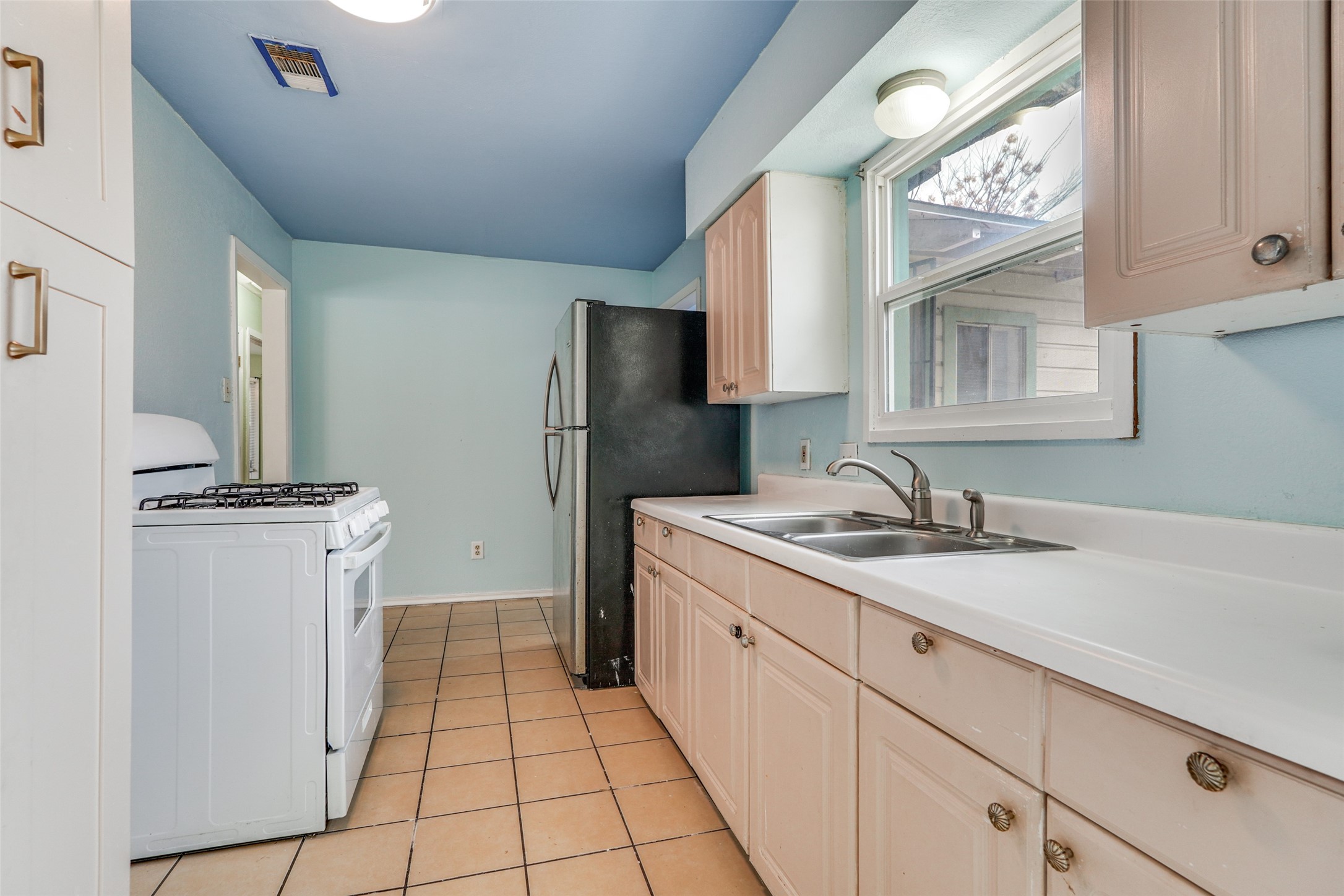 4022 Baker Avenue Dallas TX 75212