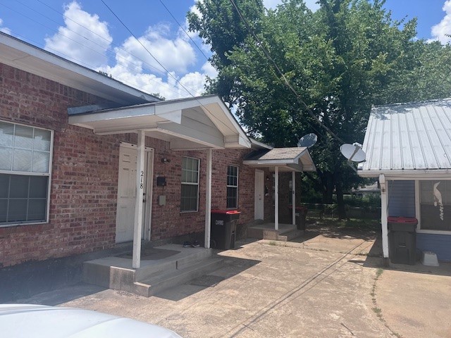 210-220 16th Street SE Paris TX 75460