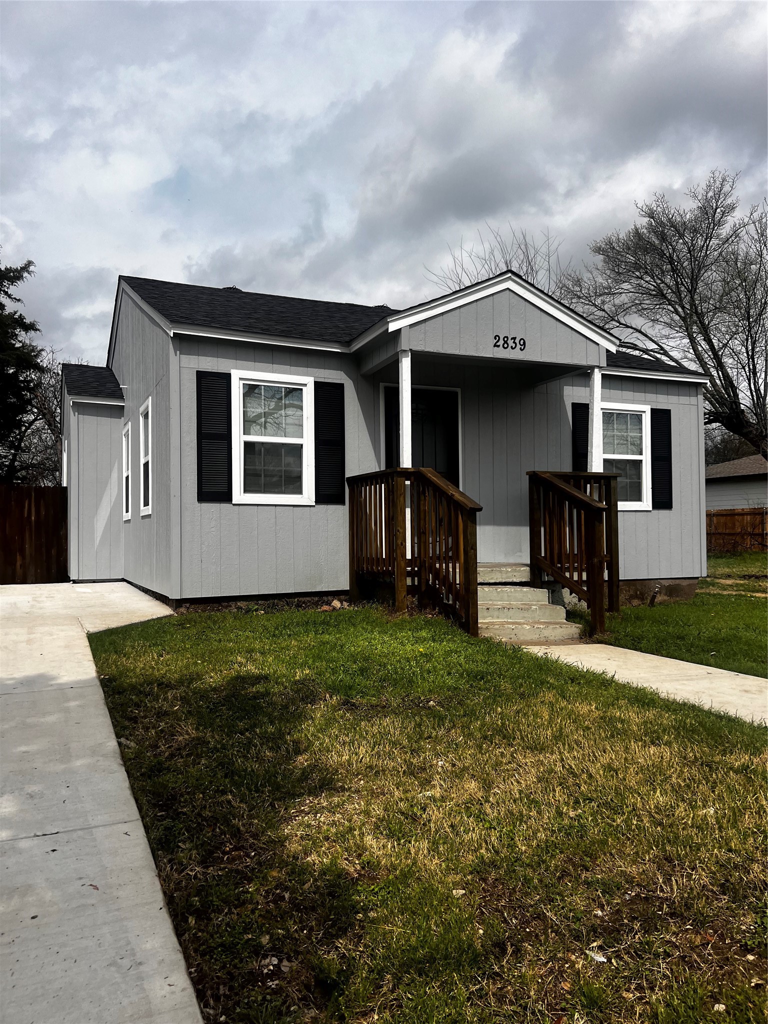 2839 E Overton Road Dallas TX 75216