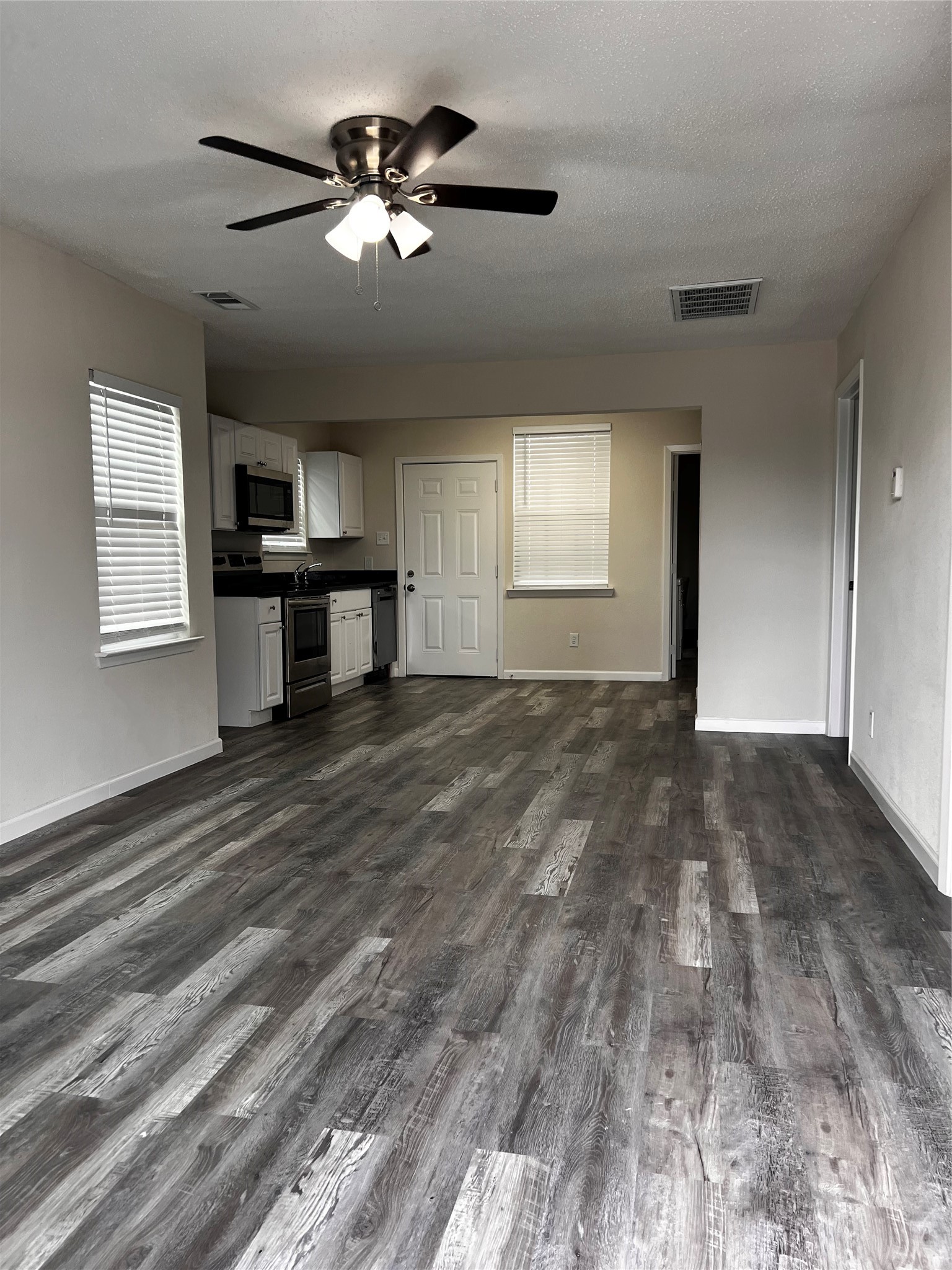 2839 E Overton Road Dallas TX 75216