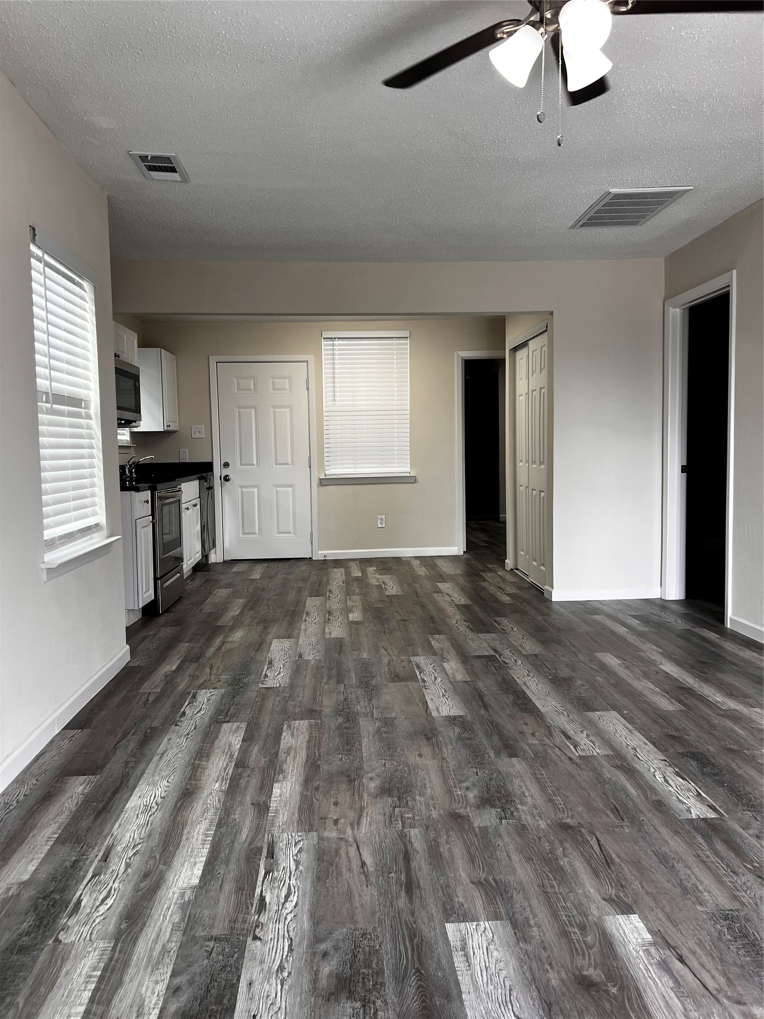 2839 E Overton Road Dallas TX 75216