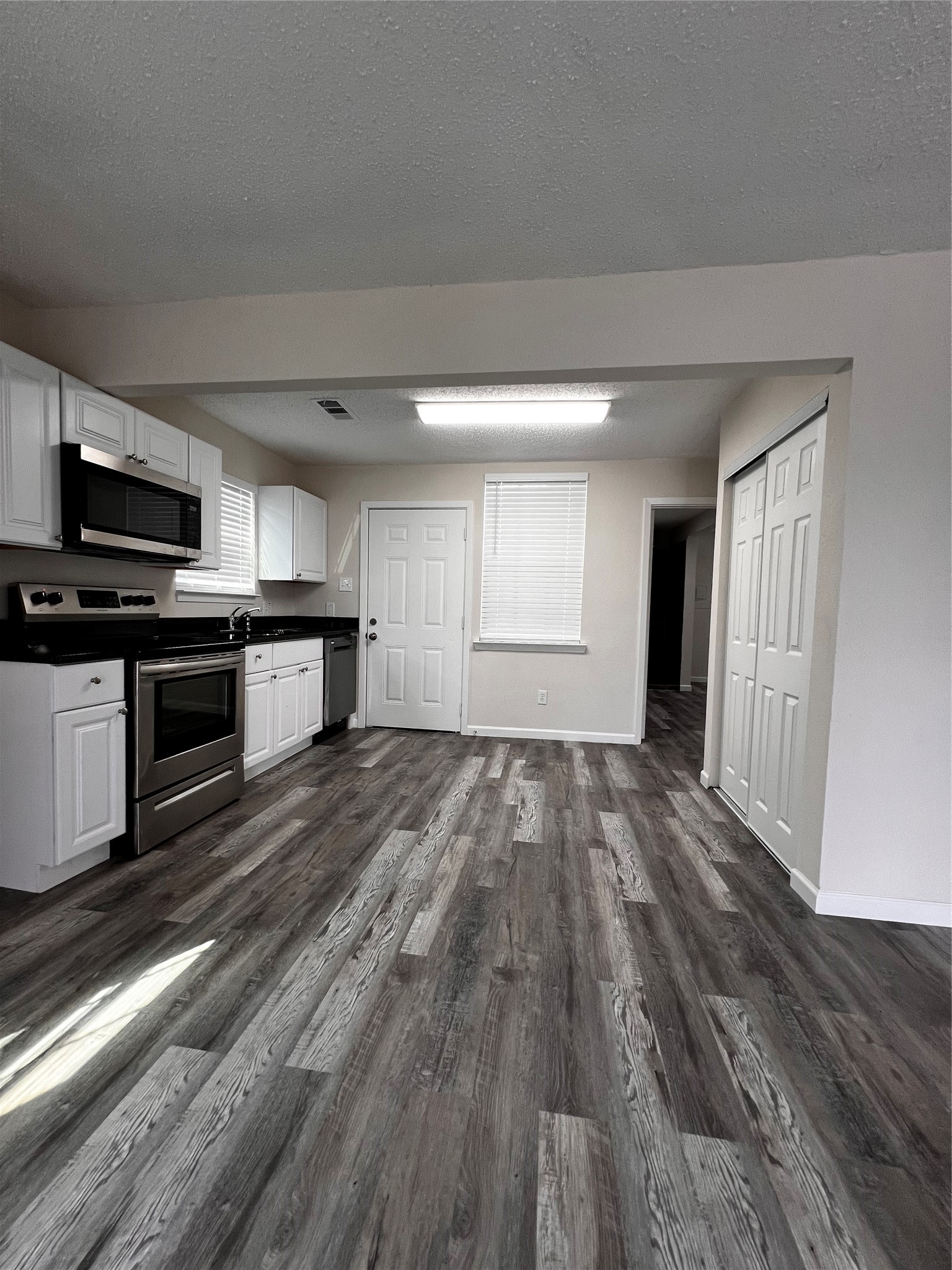 2839 E Overton Road Dallas TX 75216