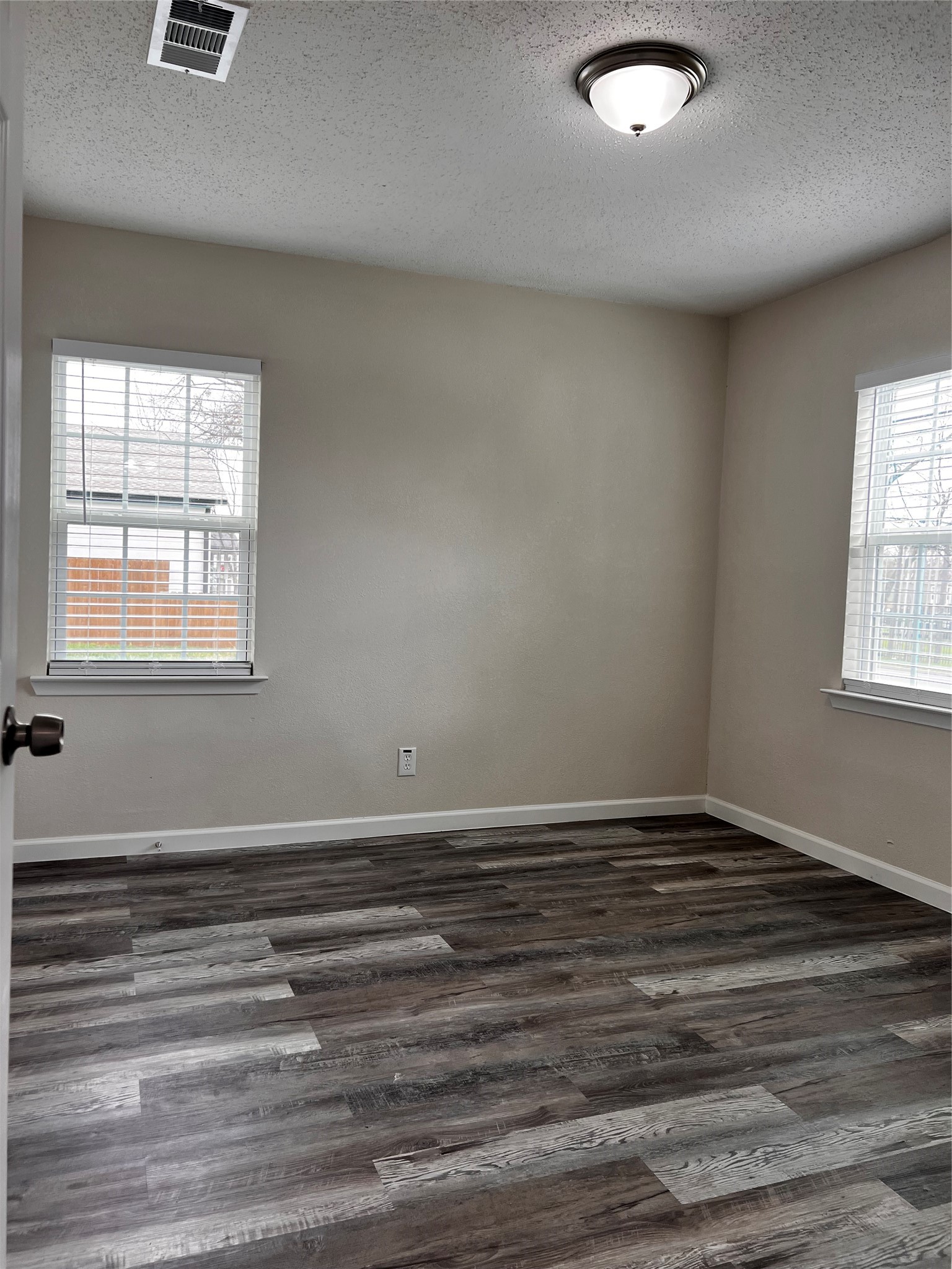 2839 E Overton Road Dallas TX 75216