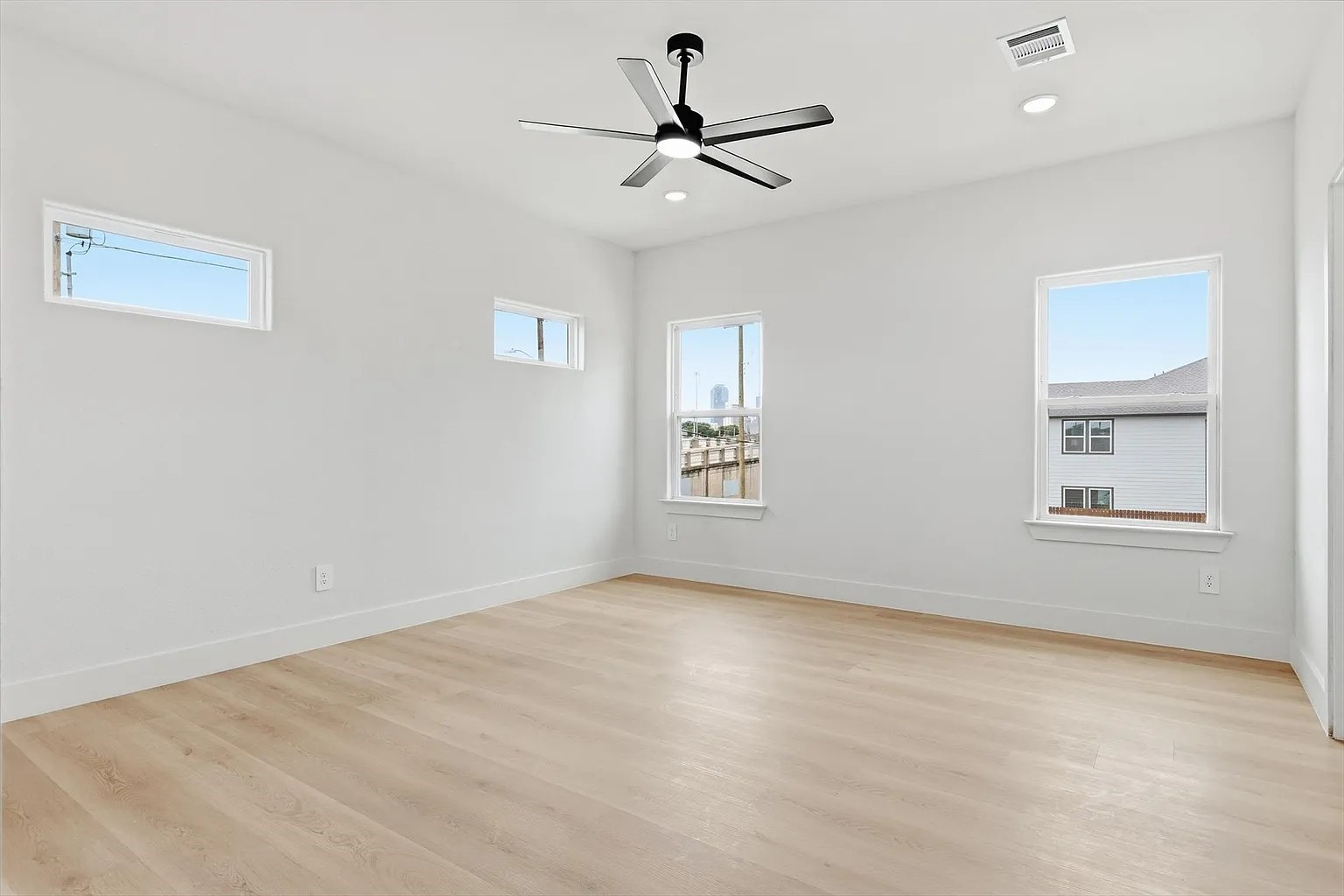 2501 Merlin Street Dallas TX 75215