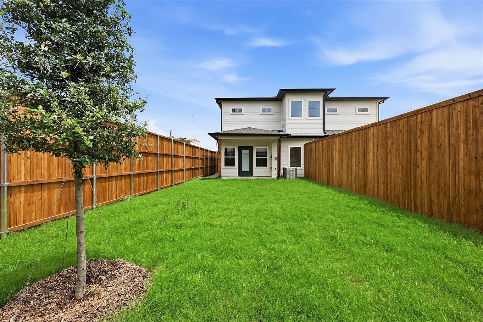 2501 Merlin Street Dallas TX 75215