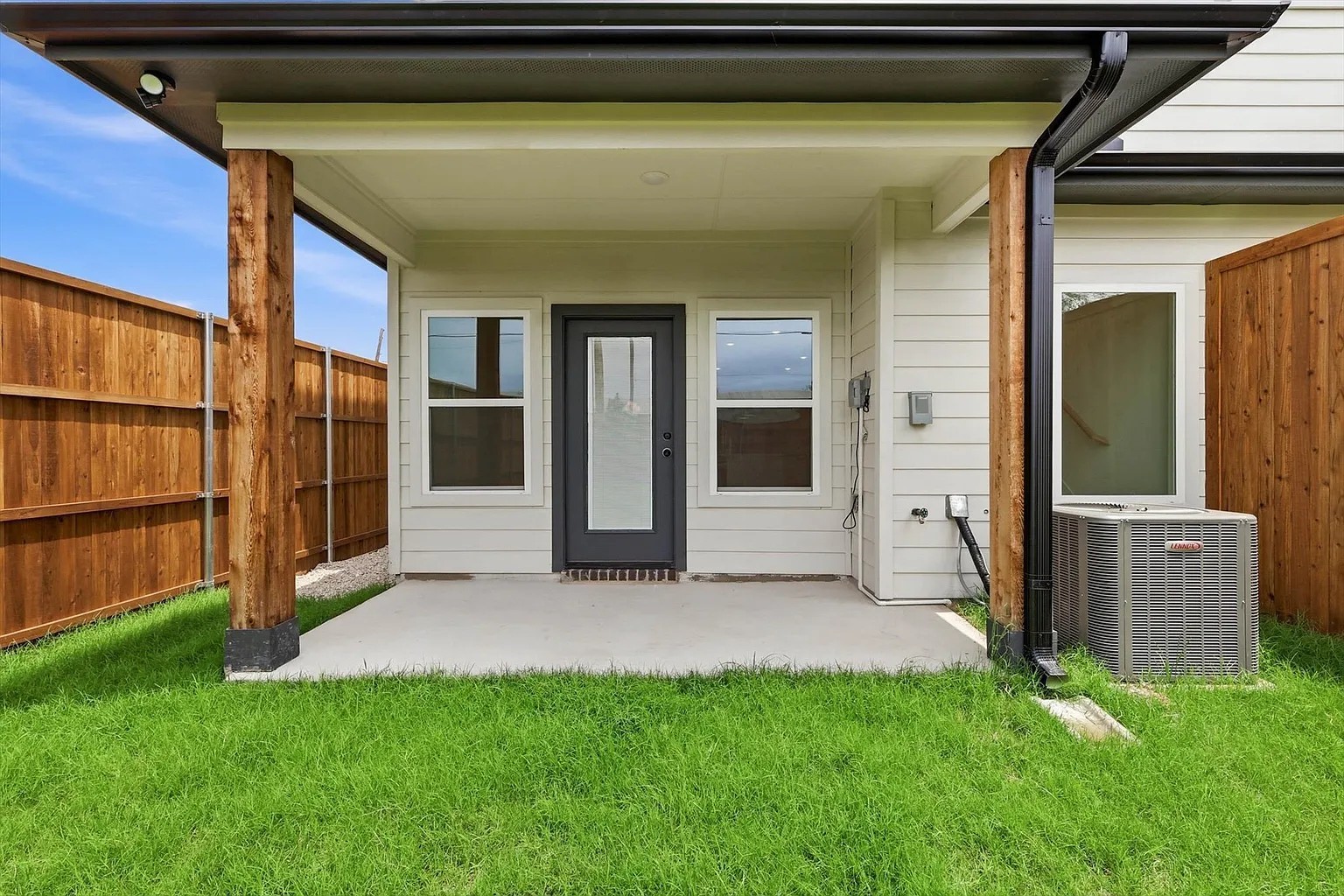 2501 Merlin Street Dallas TX 75215