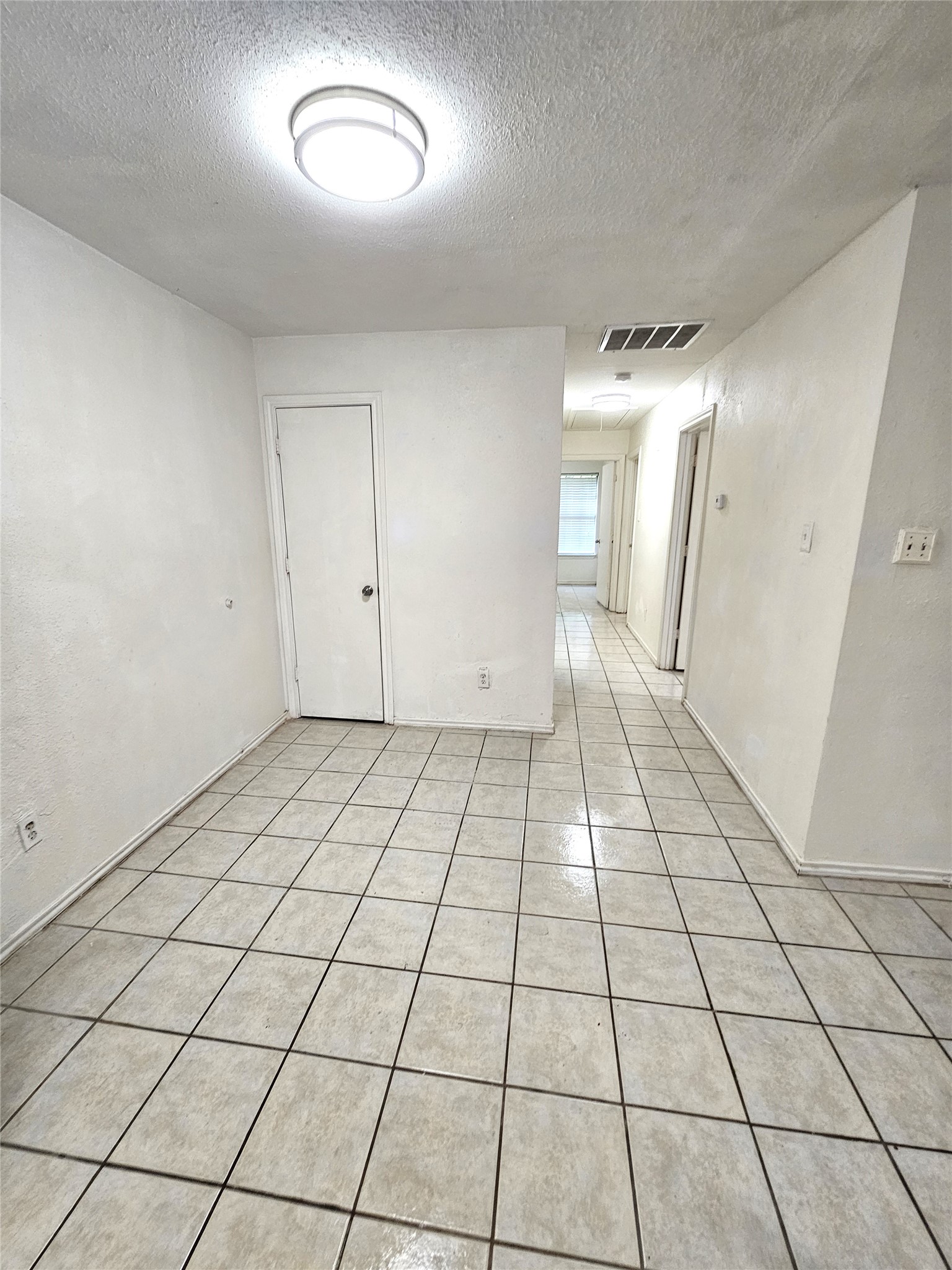 2839 Avenue J Fort Worth TX 76105
