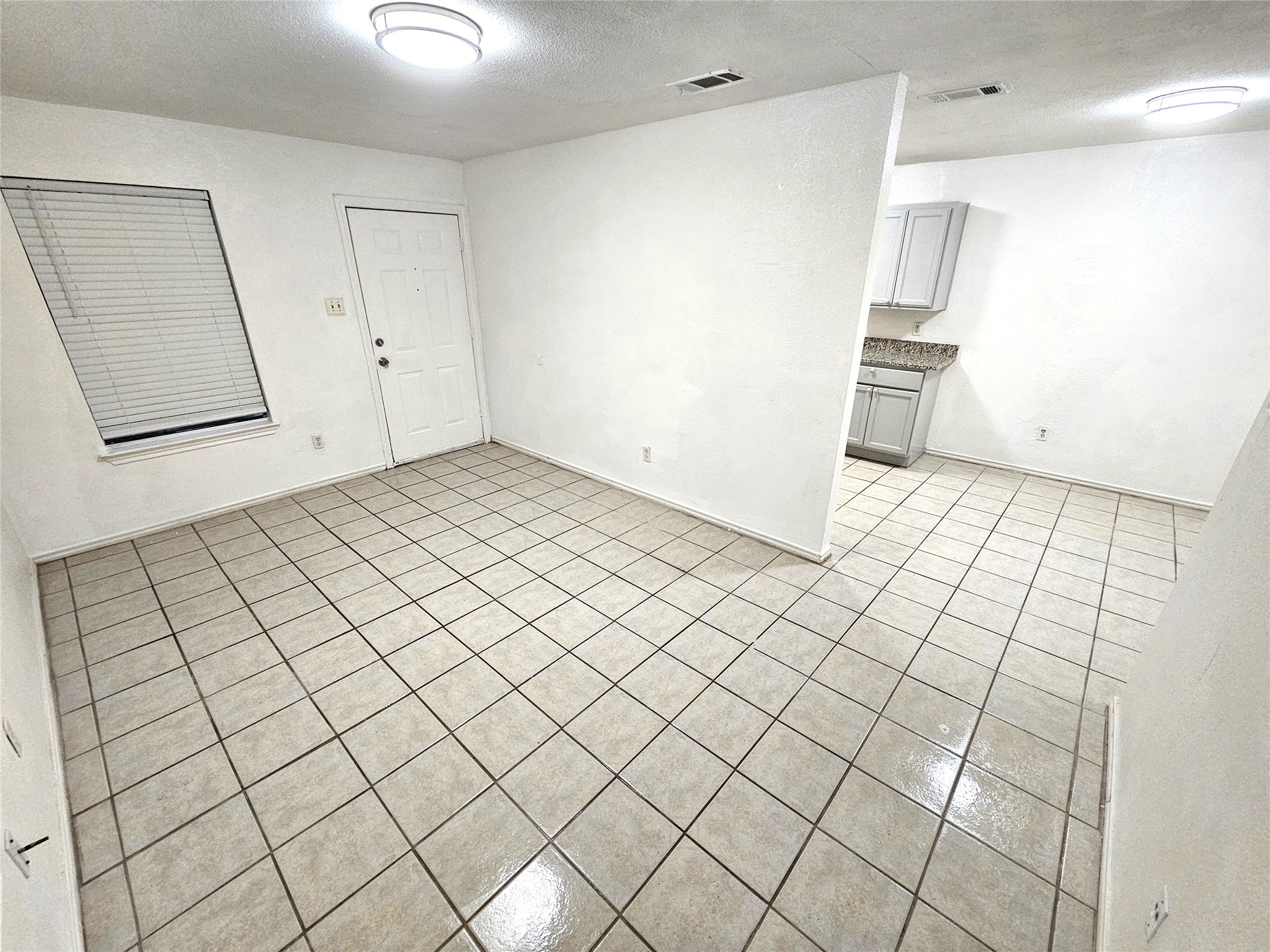 2839 Avenue J Fort Worth TX 76105