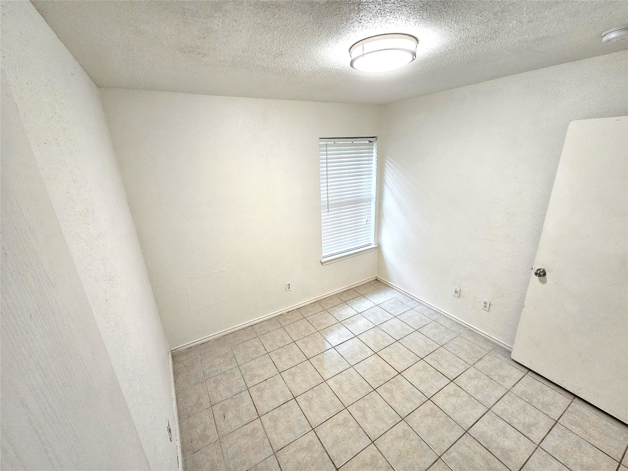 2839 Avenue J Fort Worth TX 76105