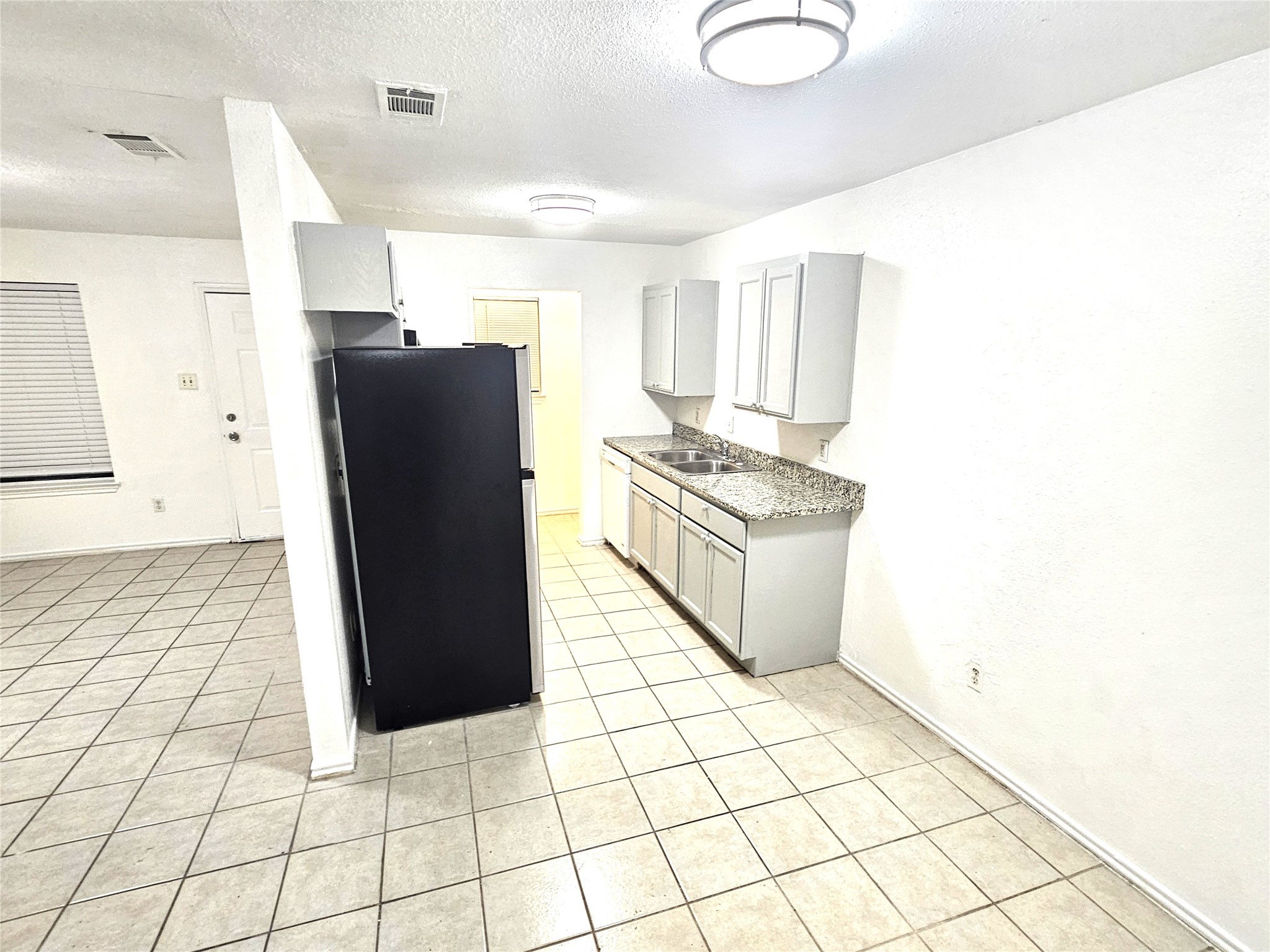 2839 Avenue J Fort Worth TX 76105