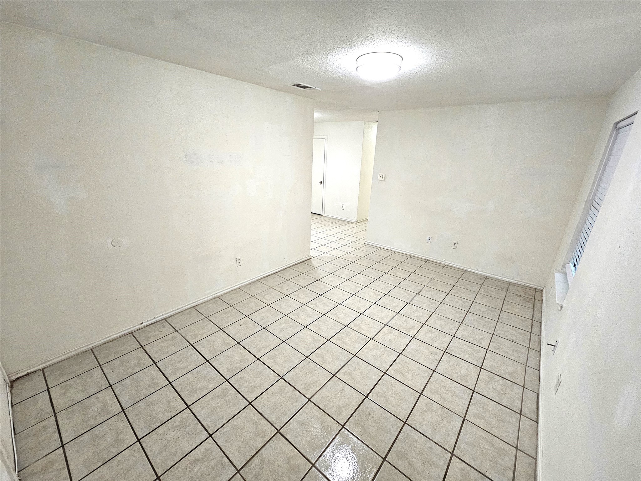 2839 Avenue J Fort Worth TX 76105