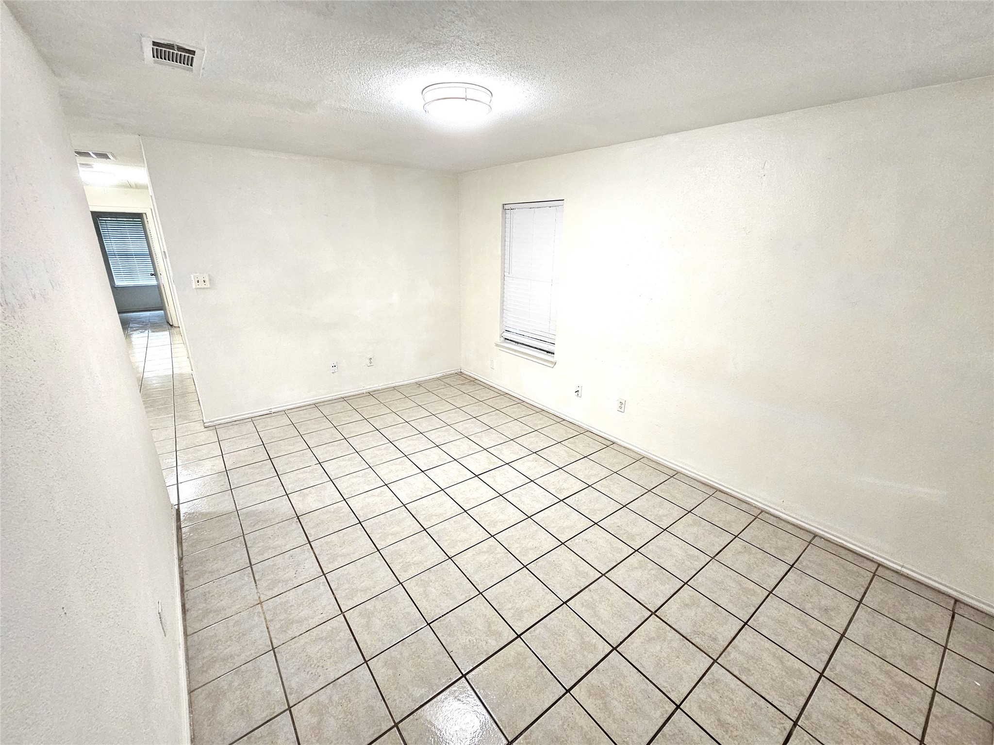 2839 Avenue J Fort Worth TX 76105