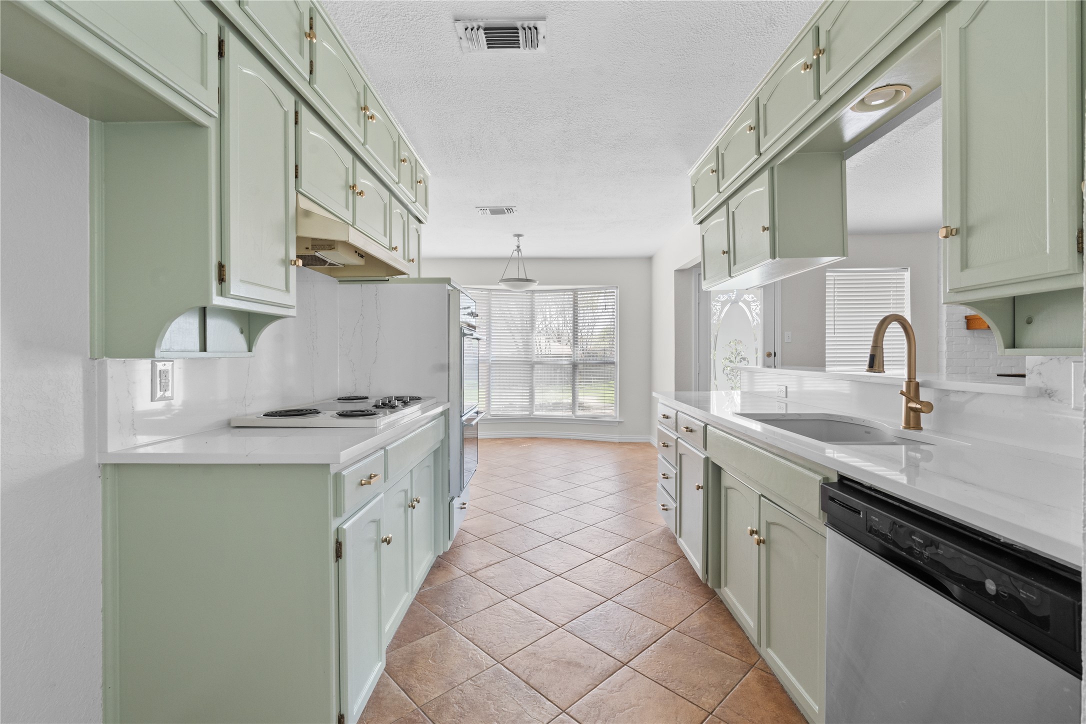 1106 Almond Drive Mansfield TX 76063
