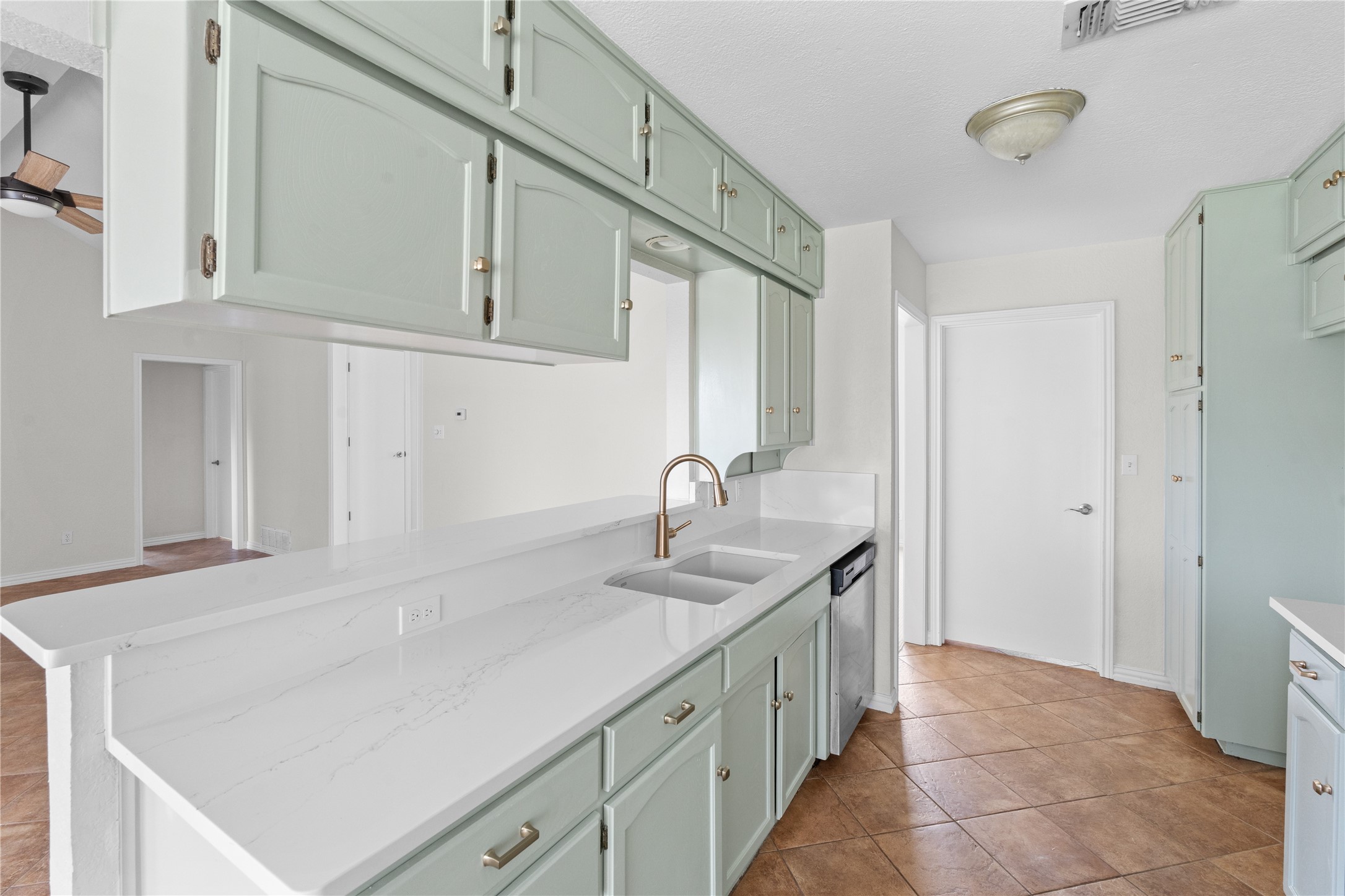 1106 Almond Drive Mansfield TX 76063