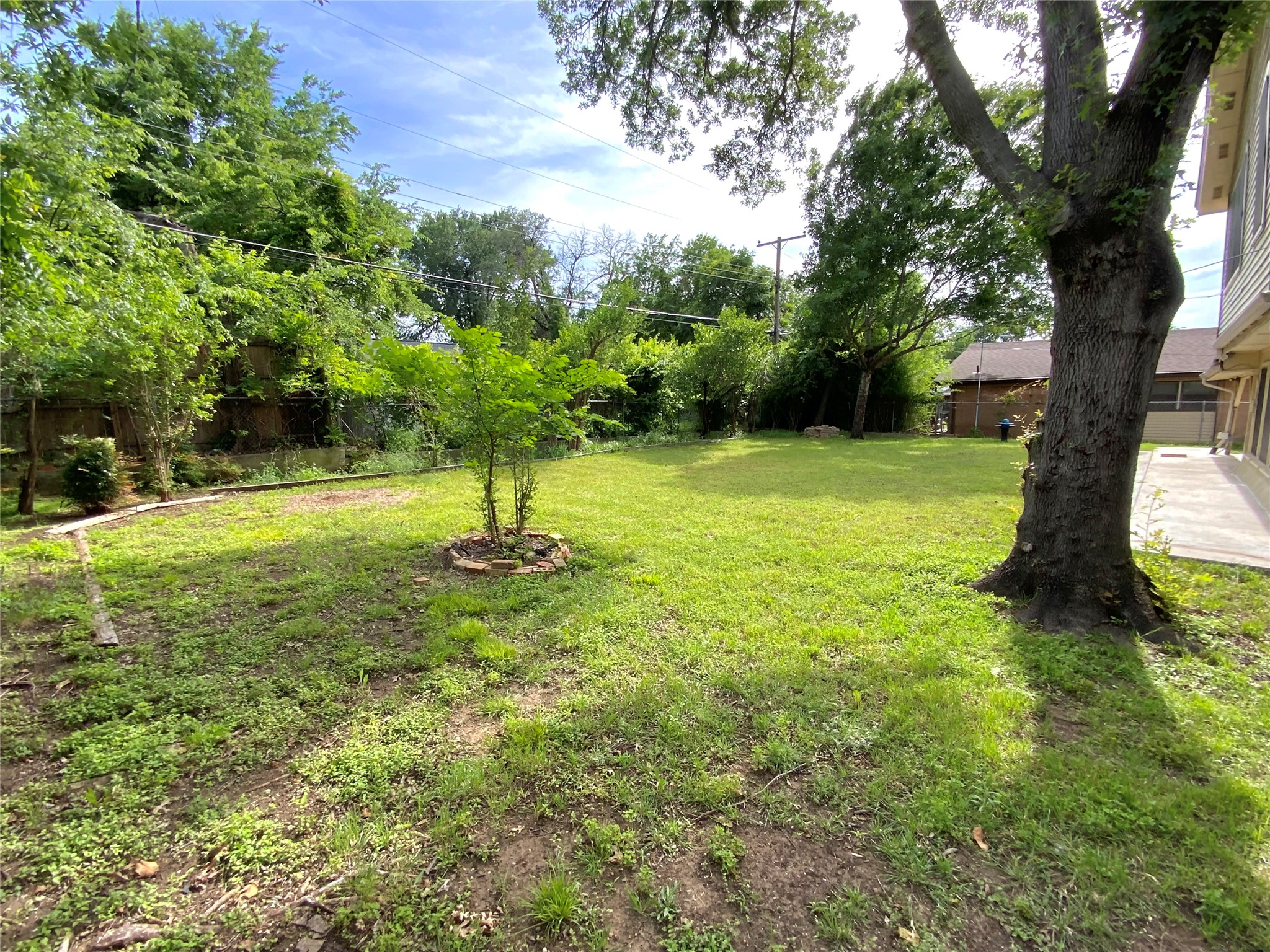 213 Georgian Road Fort Worth TX 76134