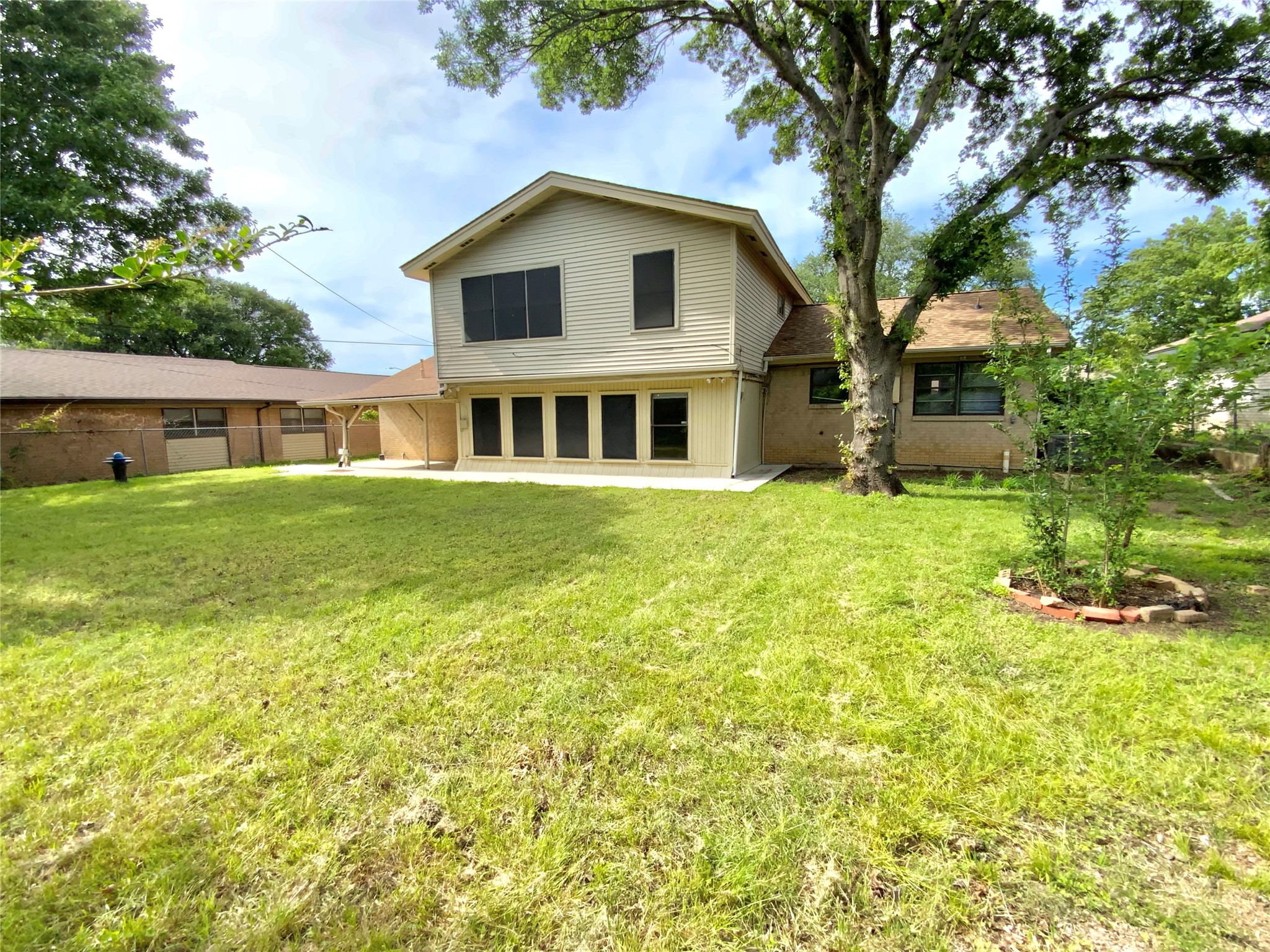 213 Georgian Road Fort Worth TX 76134