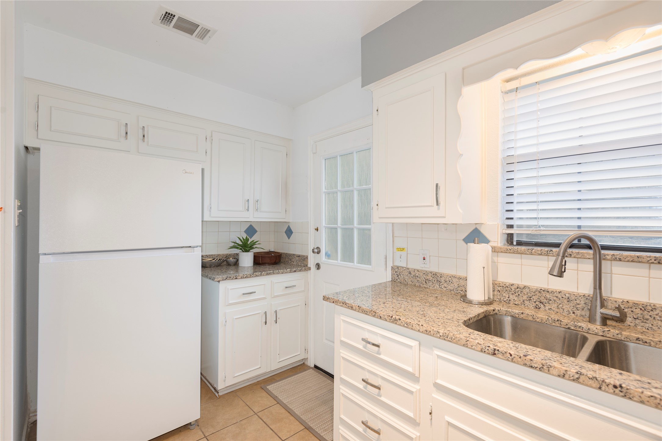6910 Winding Creek Court Dallas TX 75252
