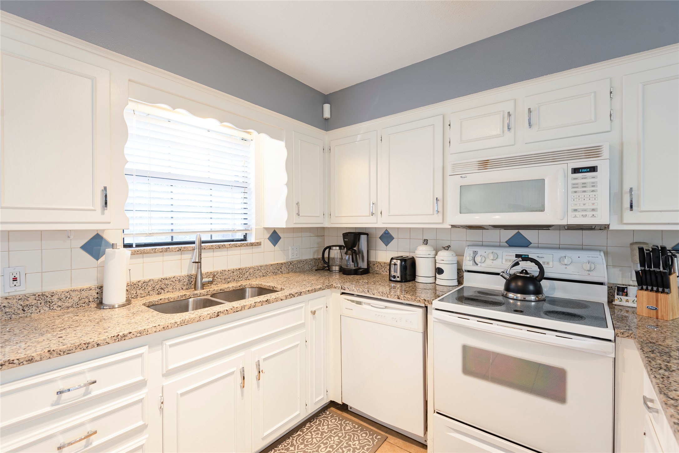 6910 Winding Creek Court Dallas TX 75252