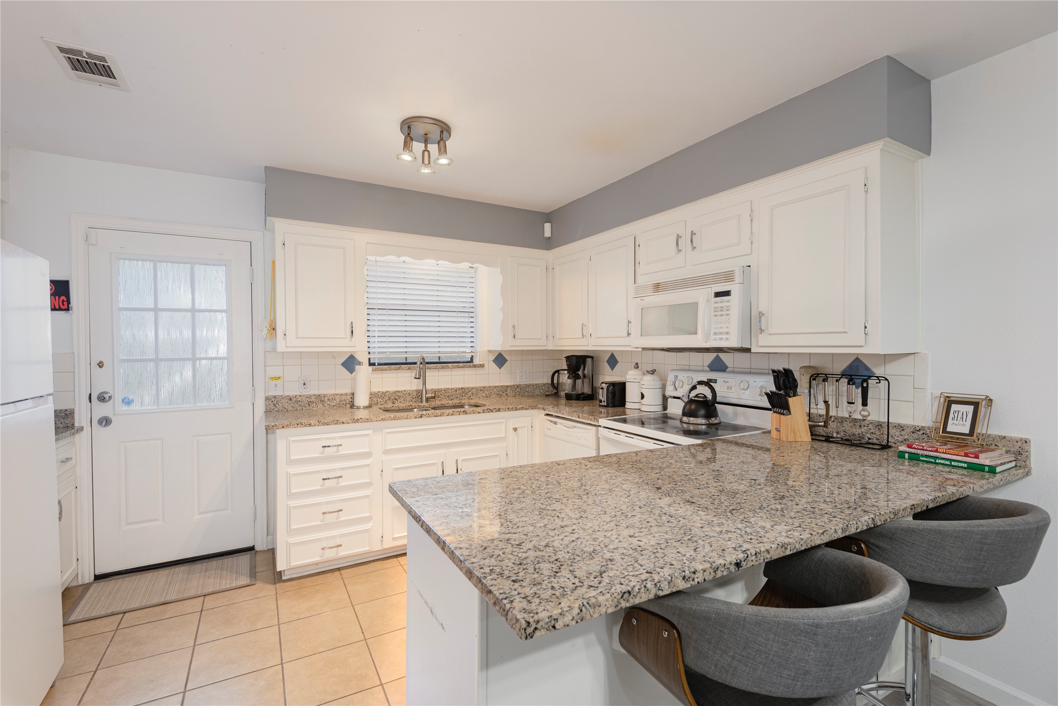 6910 Winding Creek Court Dallas TX 75252